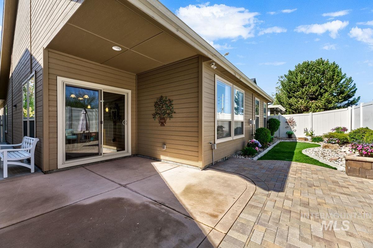 1928 E Mountain Man Dr, Meridian, Idaho 83646, 3 Bedrooms, 2 Bathrooms, Residential For Sale, Price $585,000, 98978235