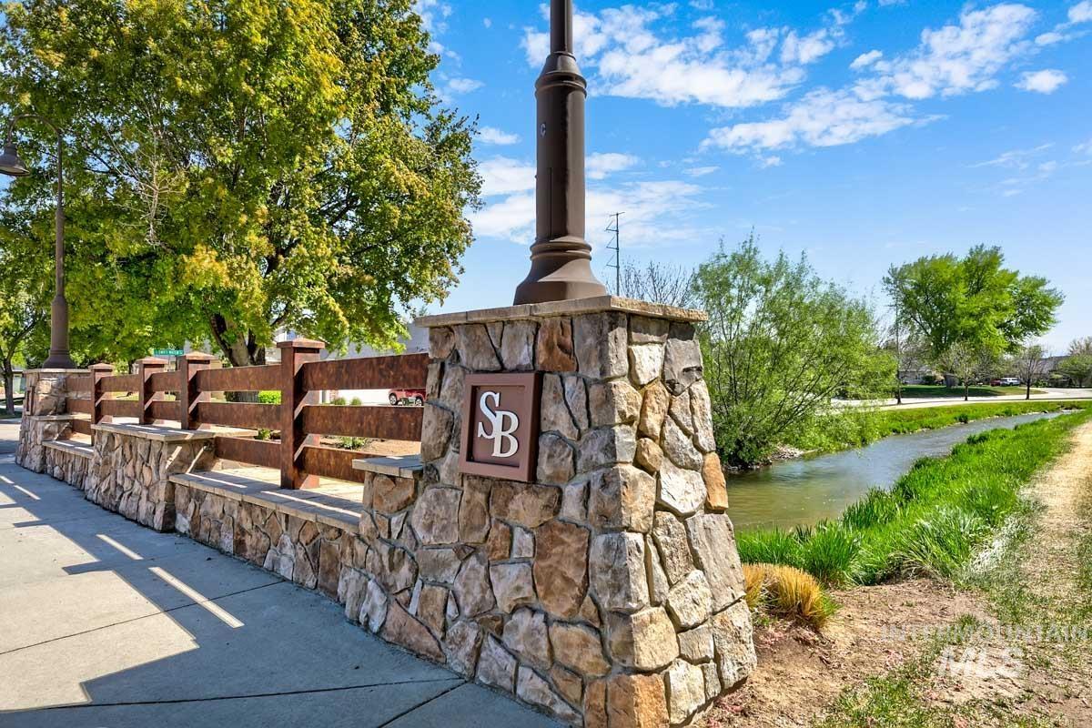 1928 E Mountain Man Dr, Meridian, Idaho 83646, 3 Bedrooms, 2 Bathrooms, Residential For Sale, Price $585,000,MLS 98978235