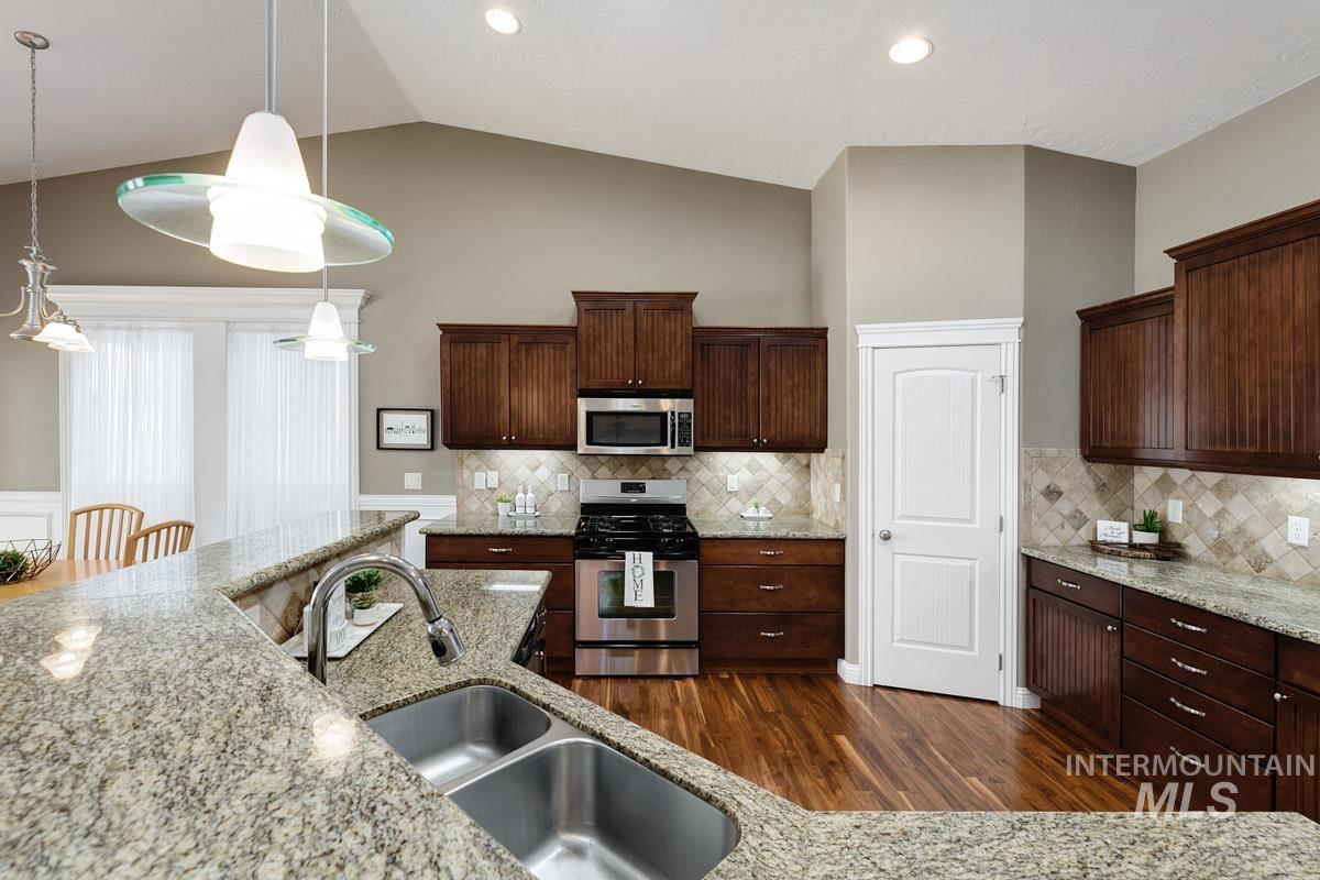 1928 E Mountain Man Dr, Meridian, Idaho 83646, 3 Bedrooms, 2 Bathrooms, Residential For Sale, Price $585,000, 98978235