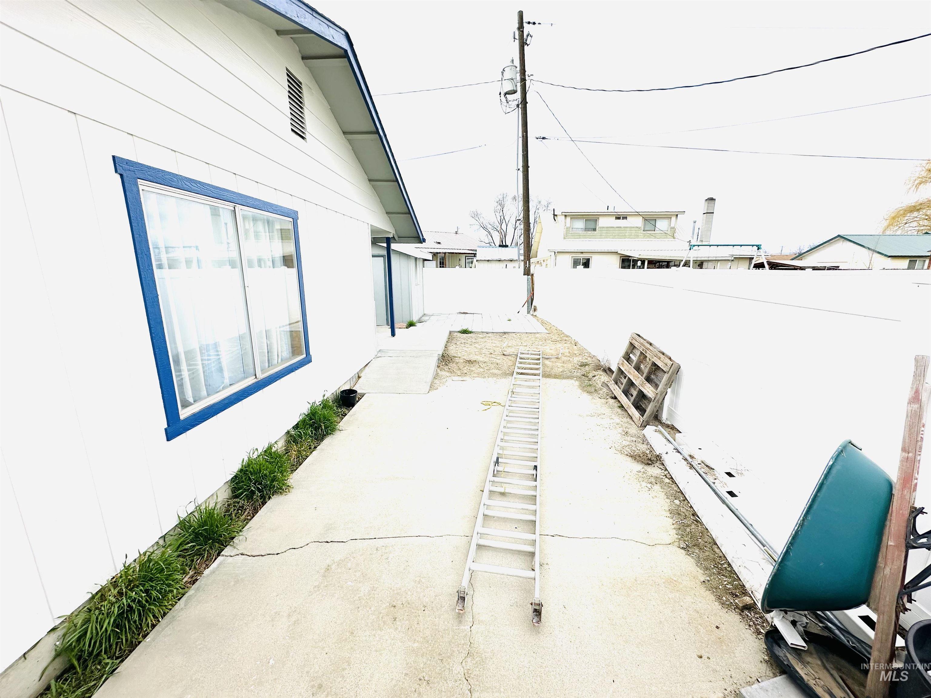 1111 W D ST, Vale, Oregon 97914, 3 Bedrooms, 2 Bathrooms, Residential For Sale, Price $280,000,MLS 98978236