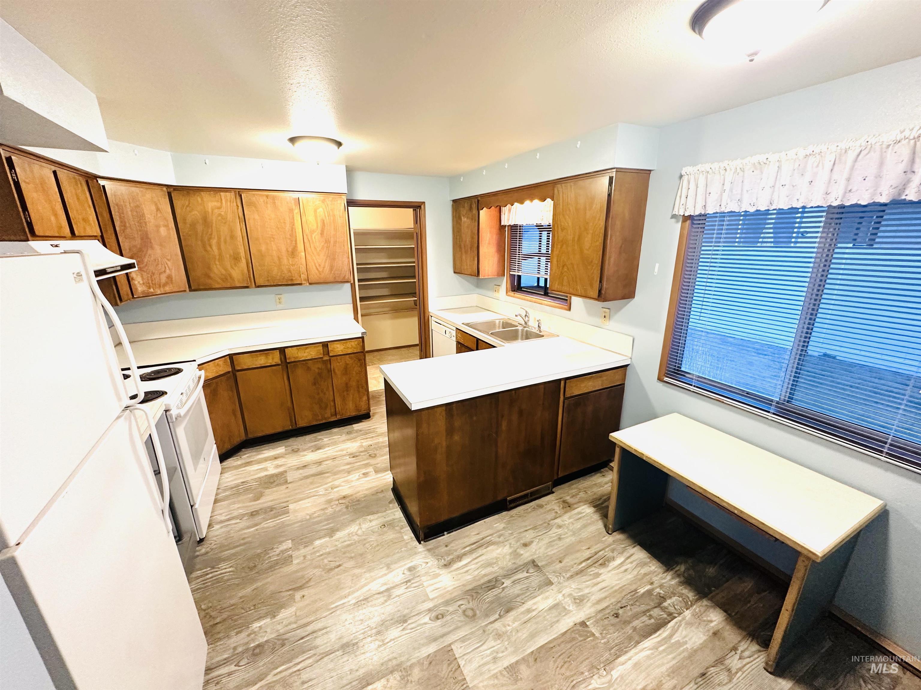 1111 W D ST, Vale, Oregon 97914, 3 Bedrooms, 2 Bathrooms, Residential For Sale, Price $280,000,MLS 98978236