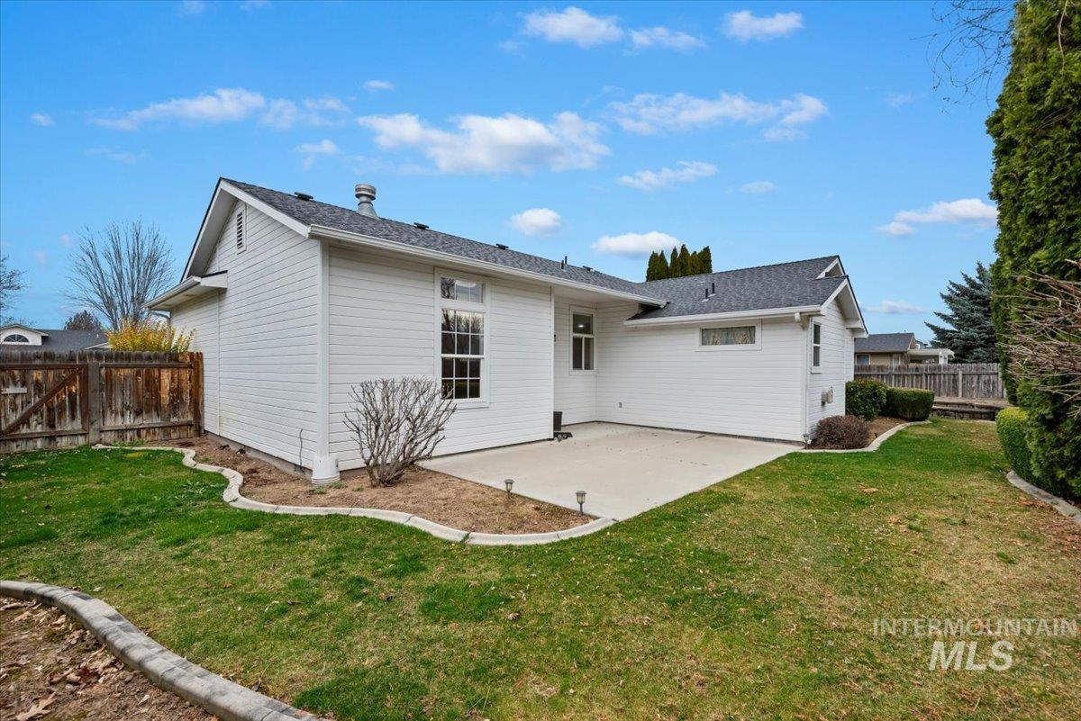 3711 W Angelica Dr, Meridian, Idaho 83646-9023, 3 Bedrooms, 2 Bathrooms, Residential For Sale, Price $499,900,MLS 98978237