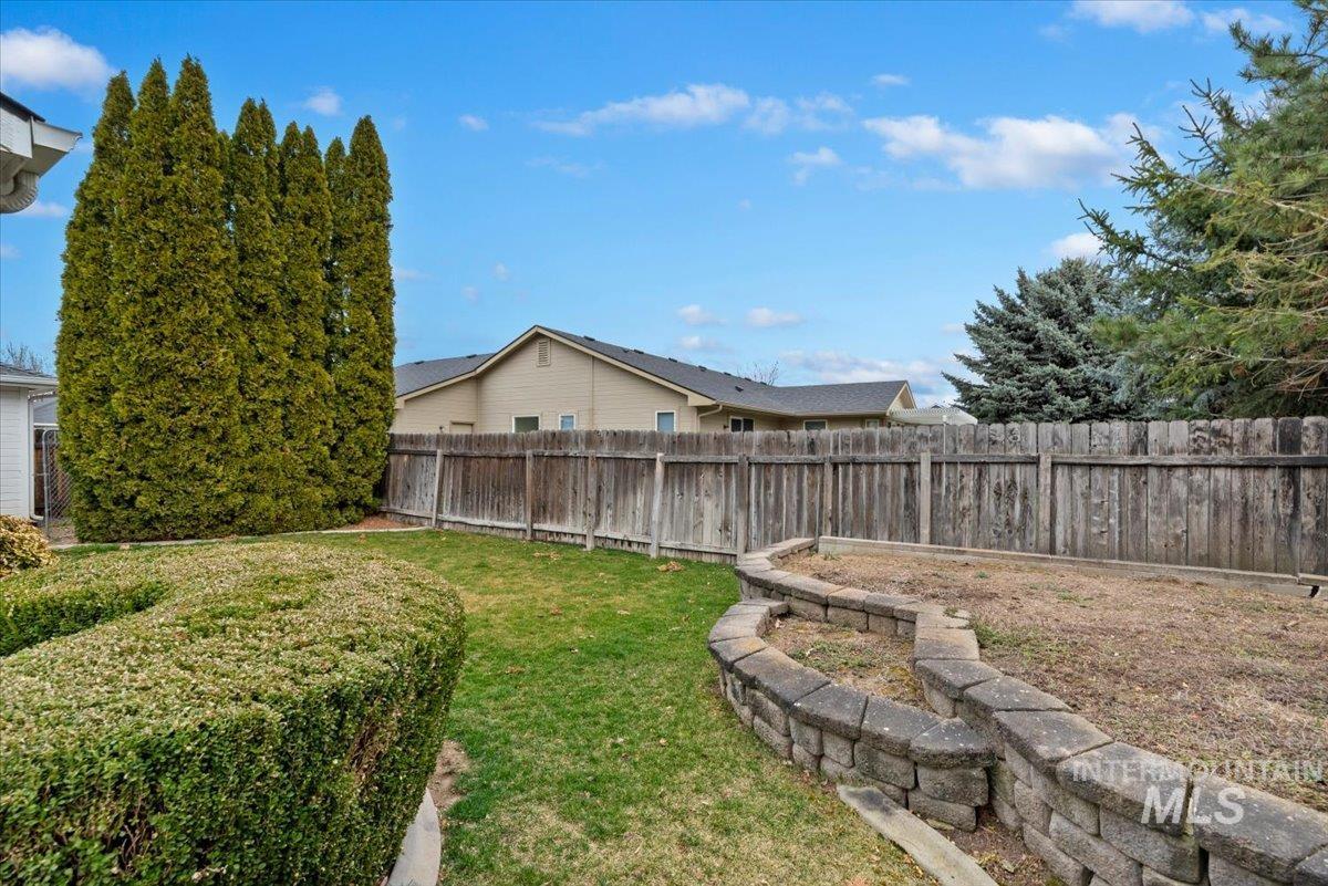 3711 W Angelica Dr, Meridian, Idaho 83646-9023, 3 Bedrooms, 2 Bathrooms, Residential For Sale, Price $499,900,MLS 98978237