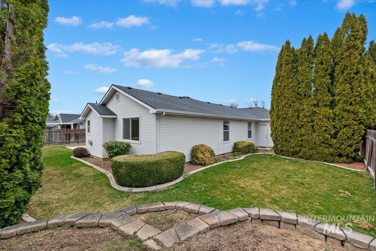 3711 W Angelica Dr, Meridian, Idaho 83646-9023, 3 Bedrooms, 2 Bathrooms, Residential For Sale, Price $499,900,MLS 98978237