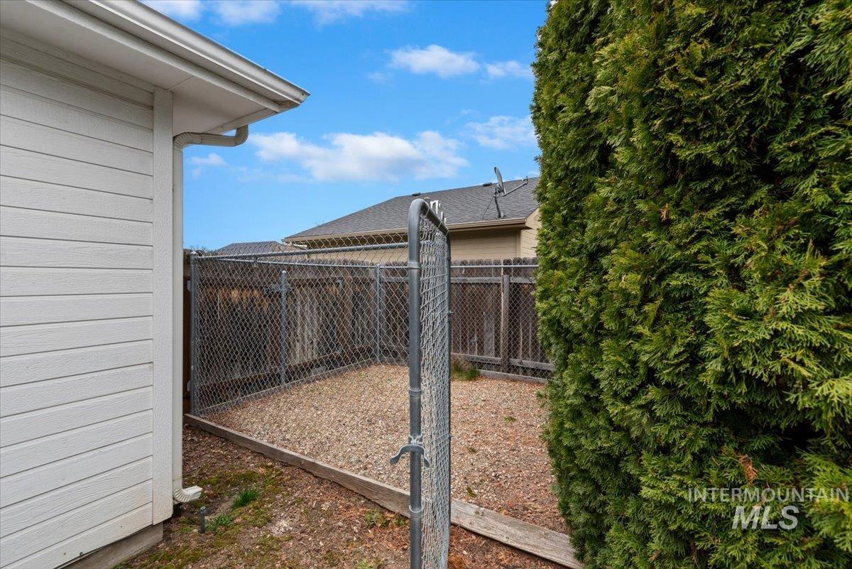 3711 W Angelica Dr, Meridian, Idaho 83646-9023, 3 Bedrooms, 2 Bathrooms, Residential For Sale, Price $499,900,MLS 98978237