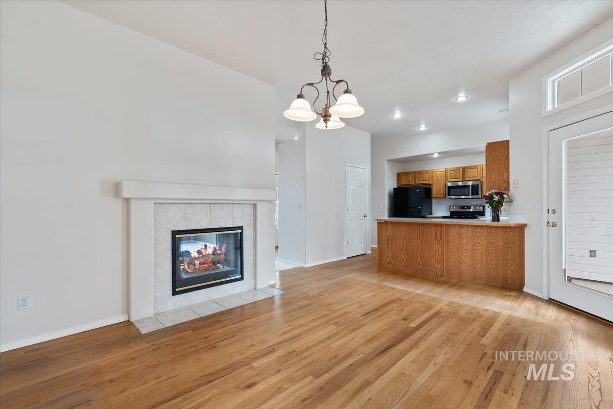 3711 W Angelica Dr, Meridian, Idaho 83646-9023, 3 Bedrooms, 2 Bathrooms, Residential For Sale, Price $499,900,MLS 98978237