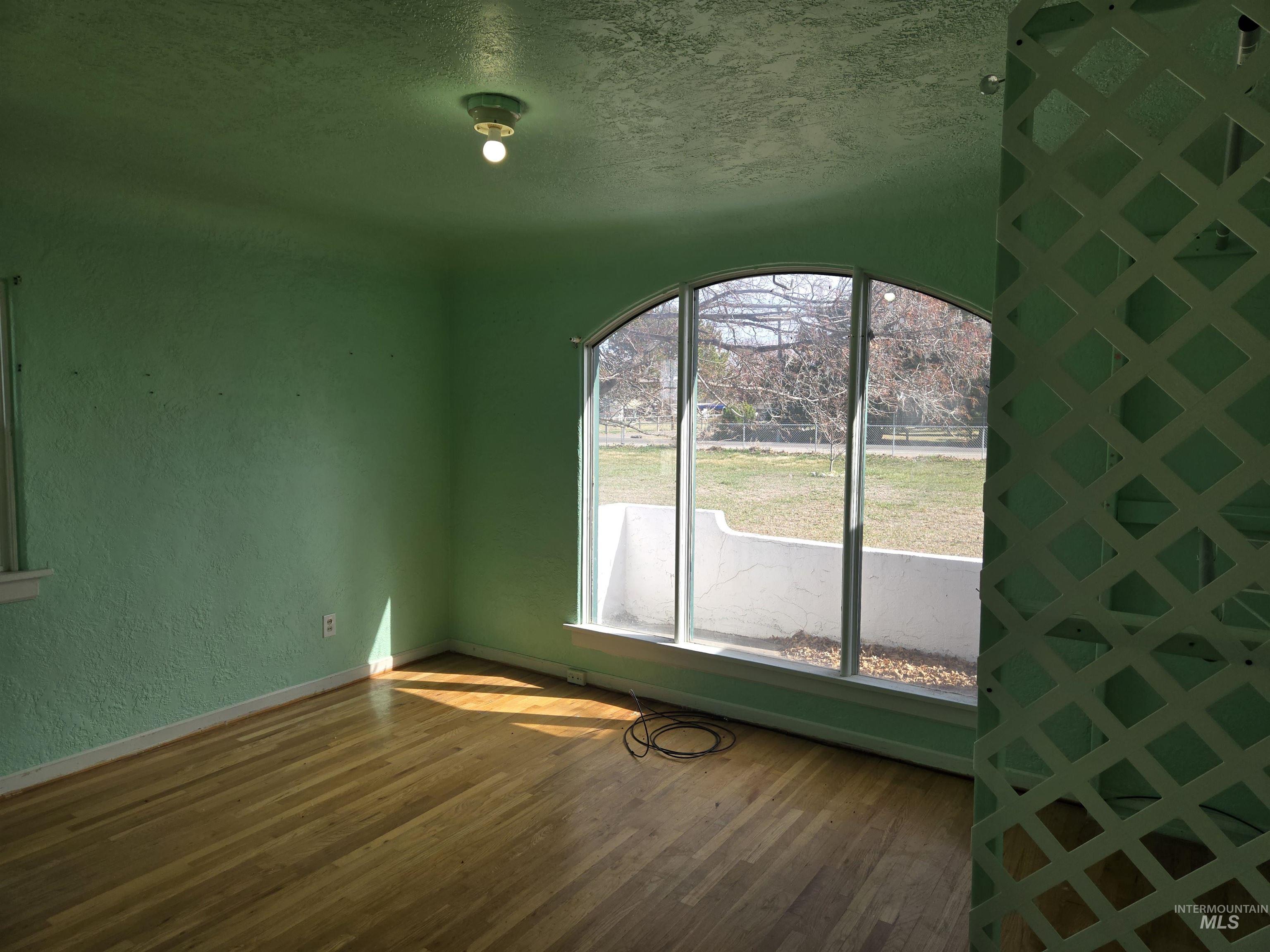 905 Main Street South, Kimberly, Idaho 83341, 3 Bedrooms, 2 Bathrooms, Residential For Sale, Price $241,000,MLS 98978238