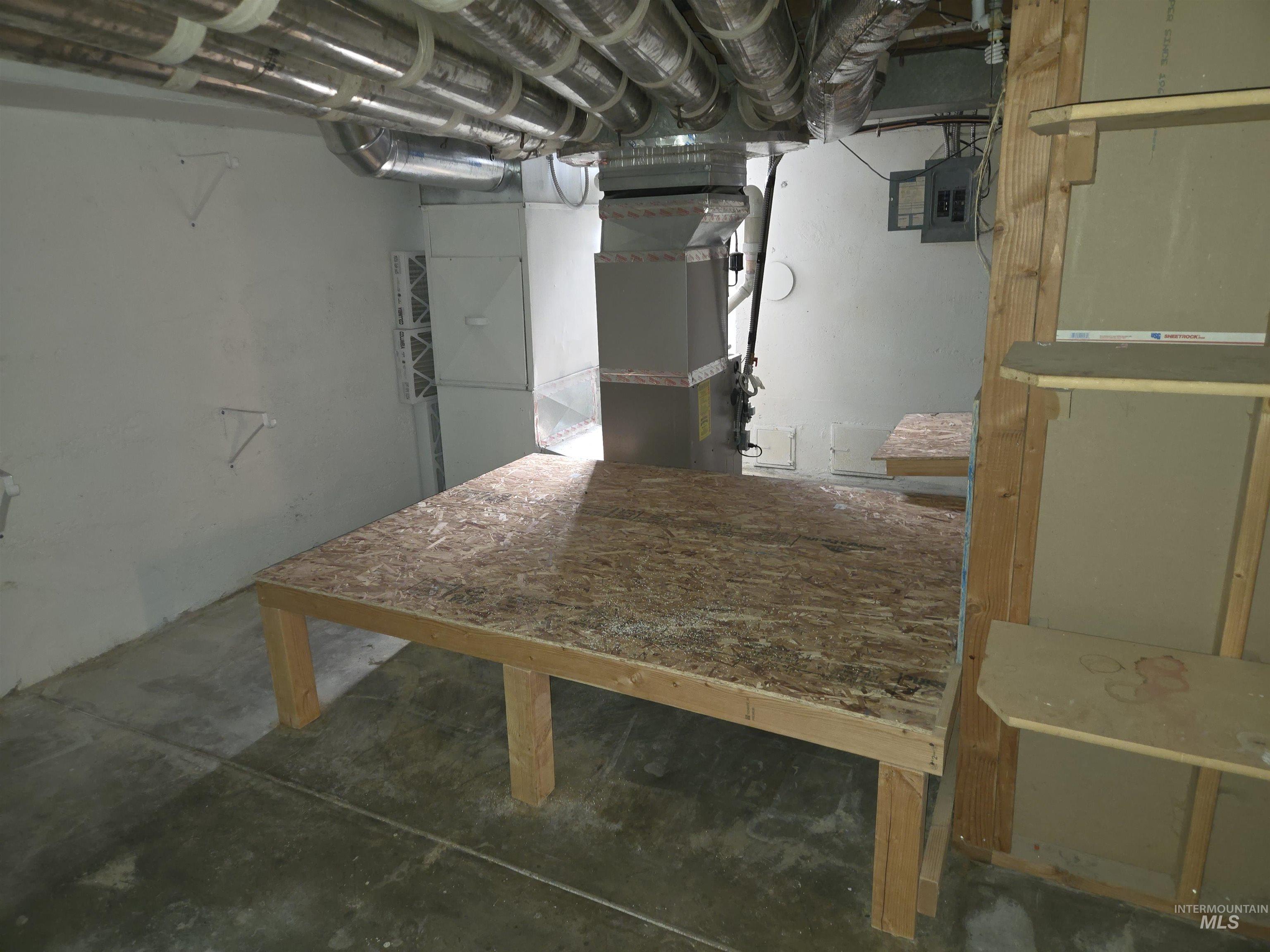 905 Main Street South, Kimberly, Idaho 83341, 3 Bedrooms, 2 Bathrooms, Residential For Sale, Price $241,000,MLS 98978238