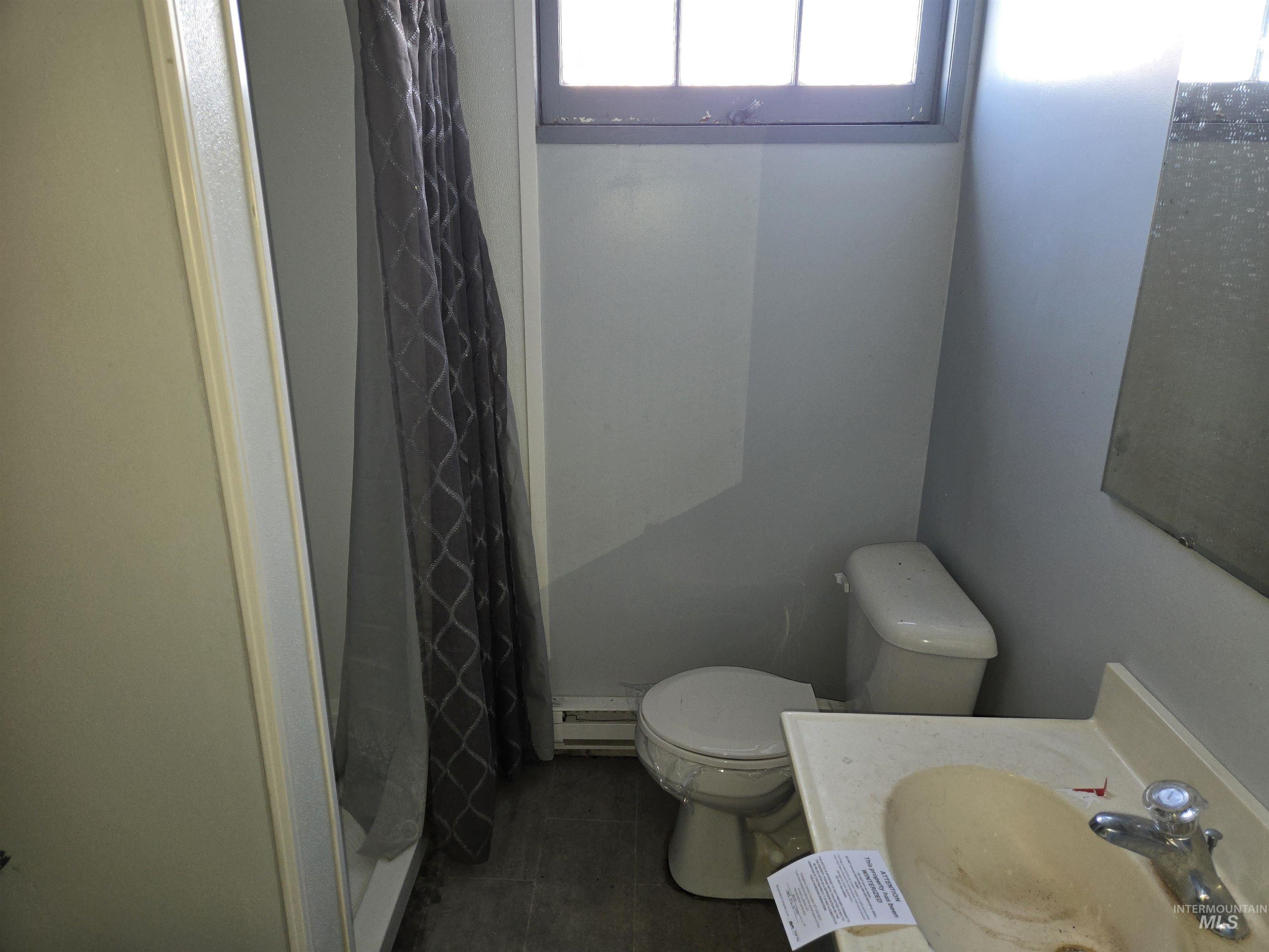 905 Main Street South, Kimberly, Idaho 83341, 3 Bedrooms, 2 Bathrooms, Residential For Sale, Price $241,000,MLS 98978238