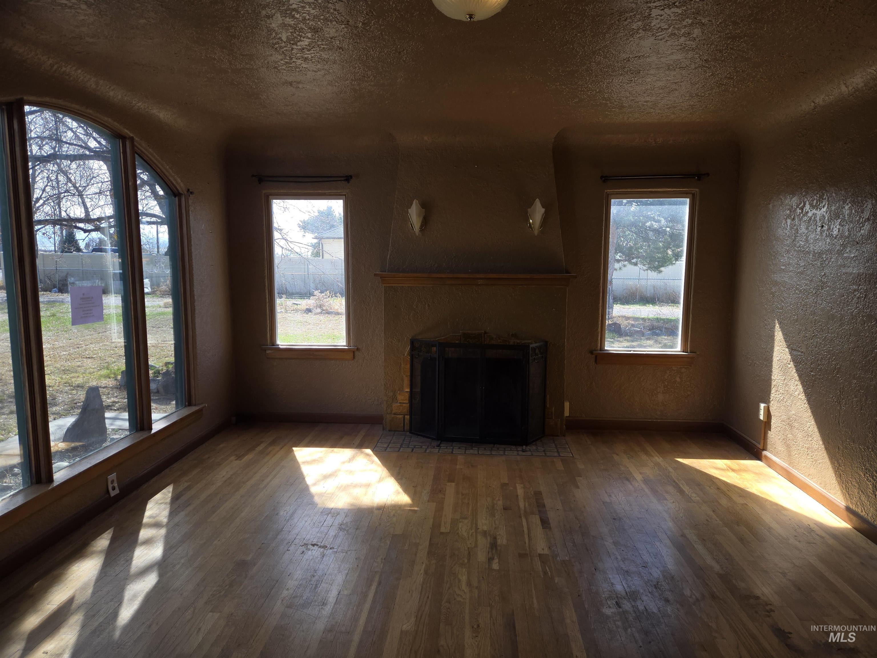 905 Main Street South, Kimberly, Idaho 83341, 3 Bedrooms, 2 Bathrooms, Residential For Sale, Price $241,000,MLS 98978238