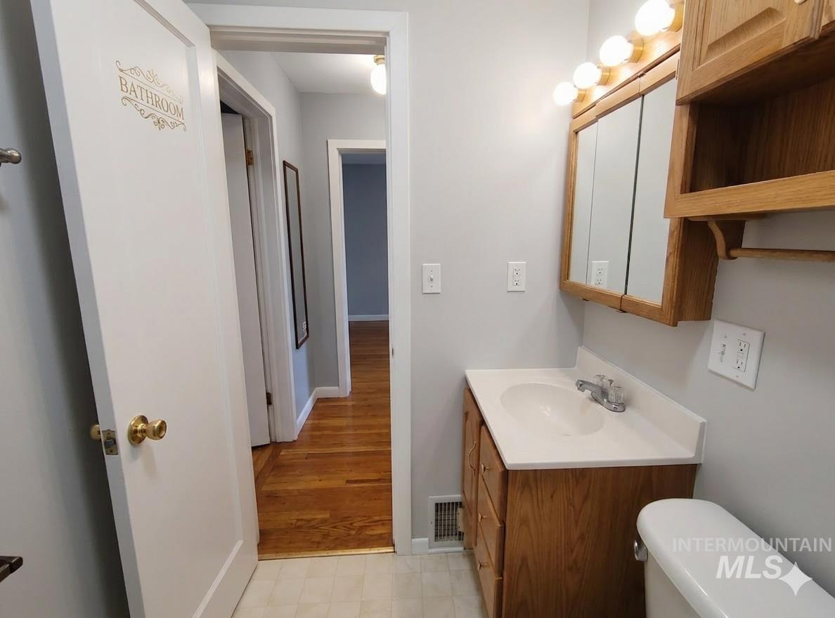 506 California st, Gooding, Idaho 83330, 4 Bedrooms, 2 Bathrooms, Residential For Sale, Price $270,000,MLS 98978239