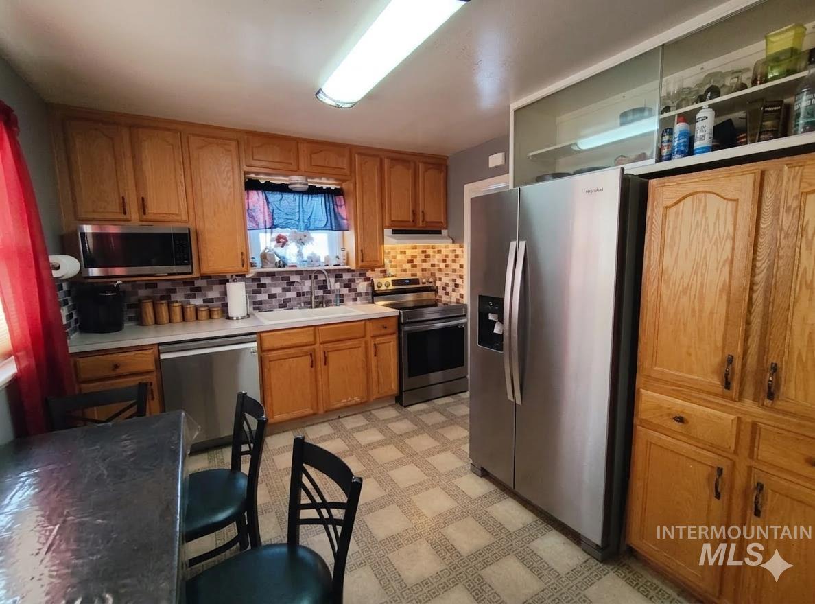 506 California st, Gooding, Idaho 83330, 4 Bedrooms, 2 Bathrooms, Residential For Sale, Price $270,000,MLS 98978239