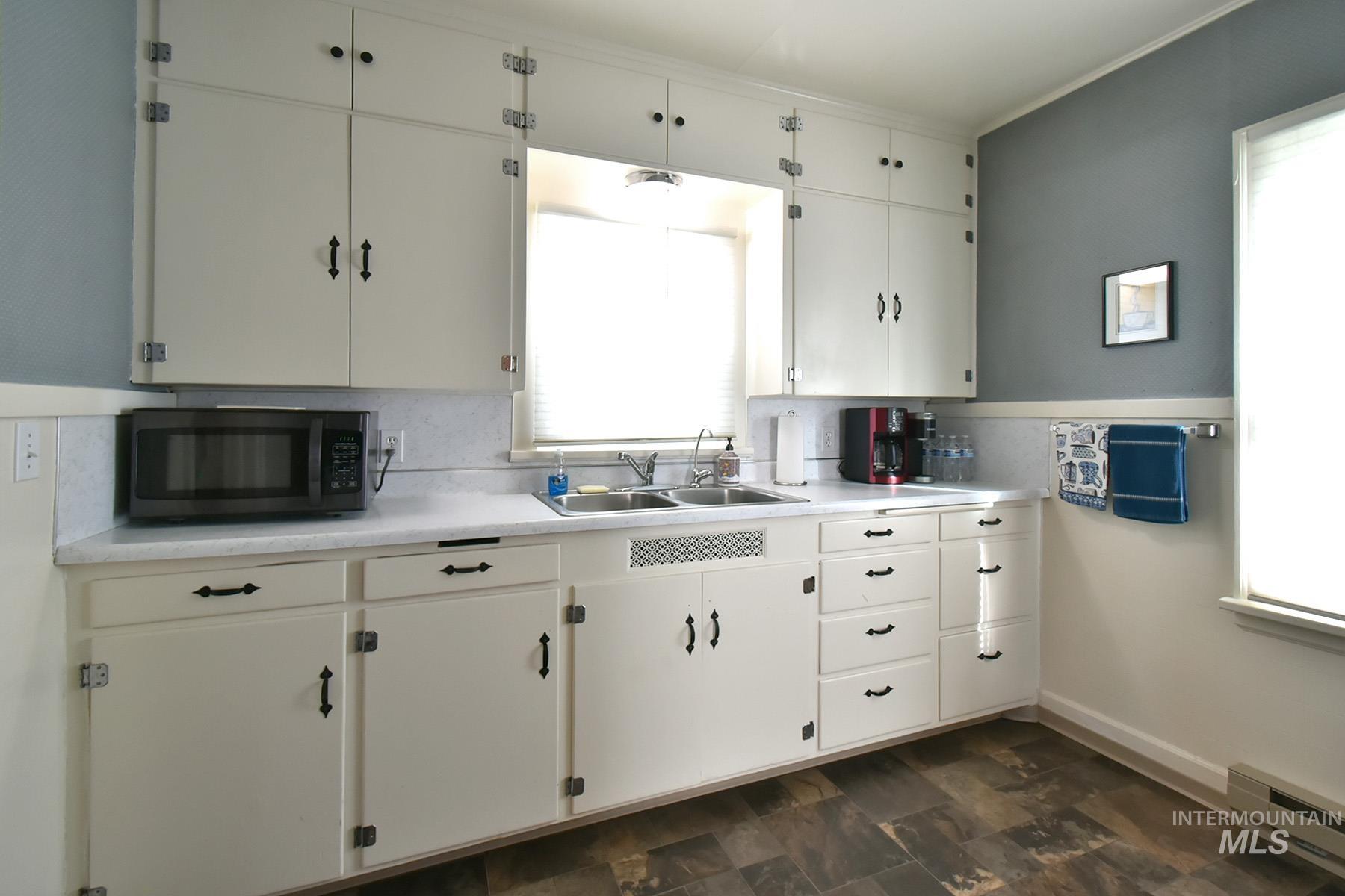 5505 N Hwy 95, Potlatch, Idaho 83855, 2 Bedrooms, 1 Bathroom, Residential Income For Sale, Price $859,000,MLS 98978241