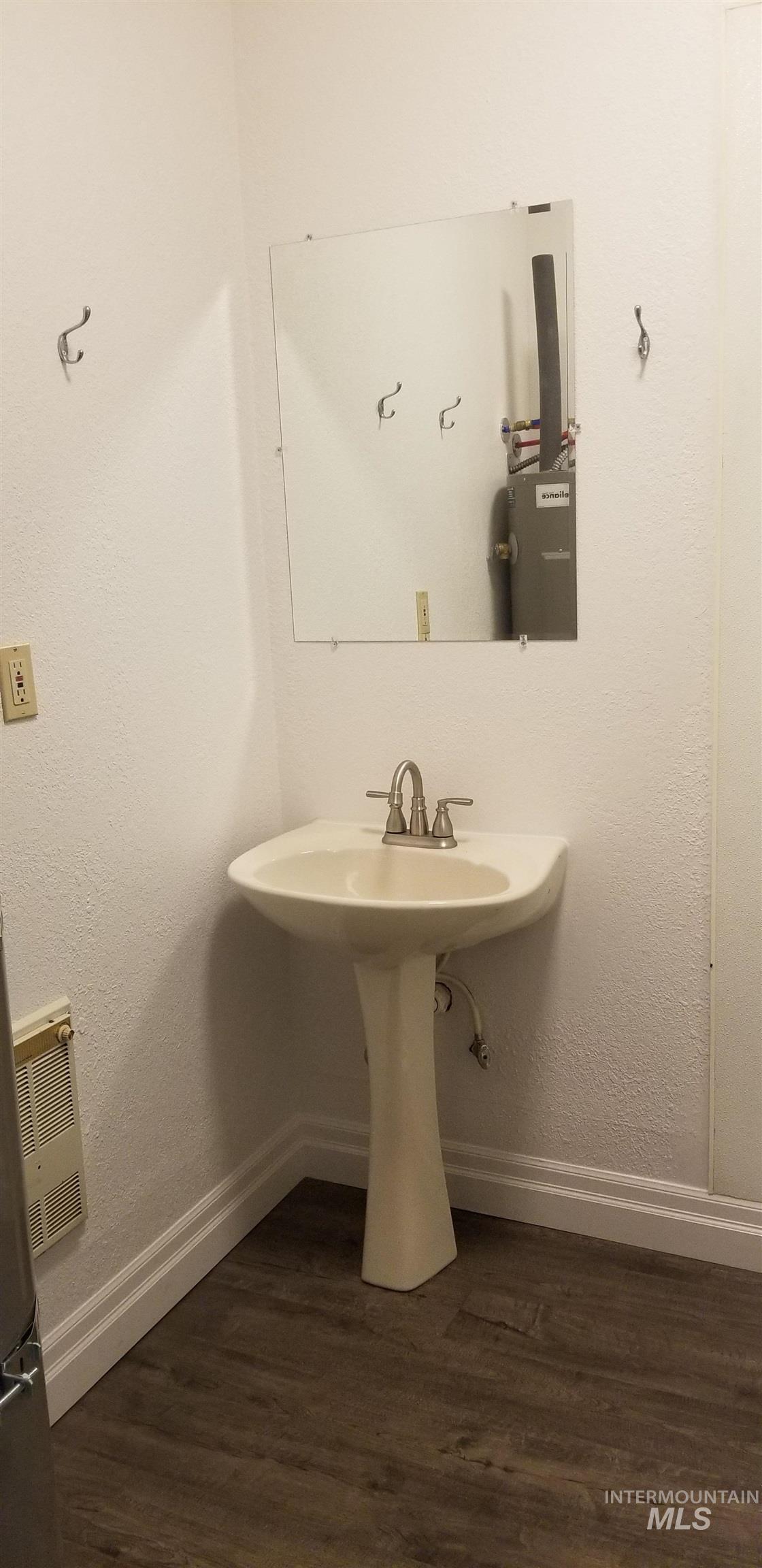 5505 N Hwy 95, Potlatch, Idaho 83855, 2 Bedrooms, 1 Bathroom, Residential Income For Sale, Price $859,000,MLS 98978241