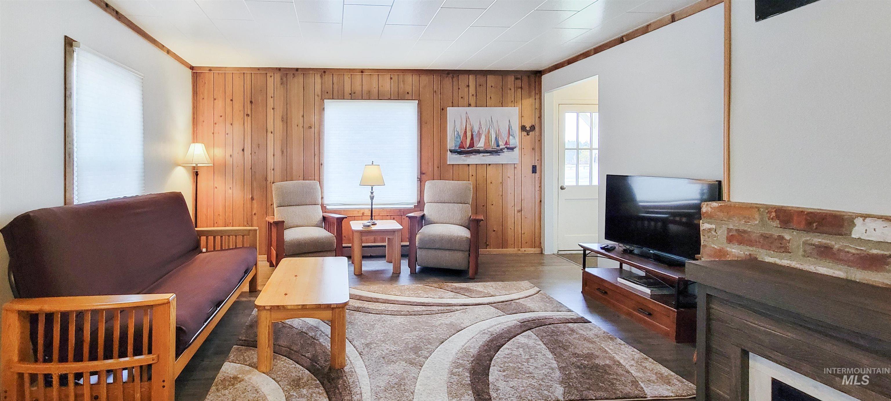 5505 N Hwy 95, Potlatch, Idaho 83855, 2 Bedrooms, 1 Bathroom, Residential Income For Sale, Price $859,000,MLS 98978241