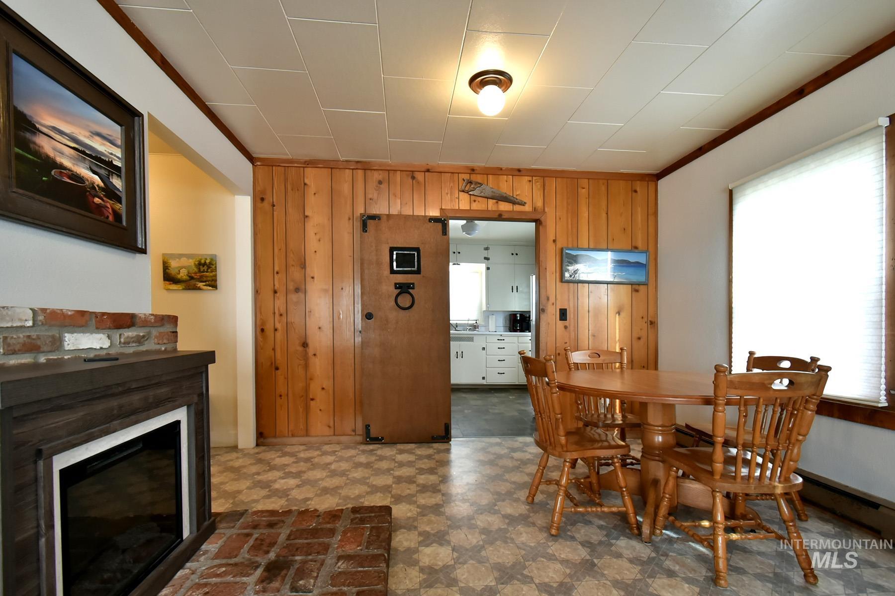 5505 N Hwy 95, Potlatch, Idaho 83855, 2 Bedrooms, 1 Bathroom, Residential Income For Sale, Price $859,000,MLS 98978241