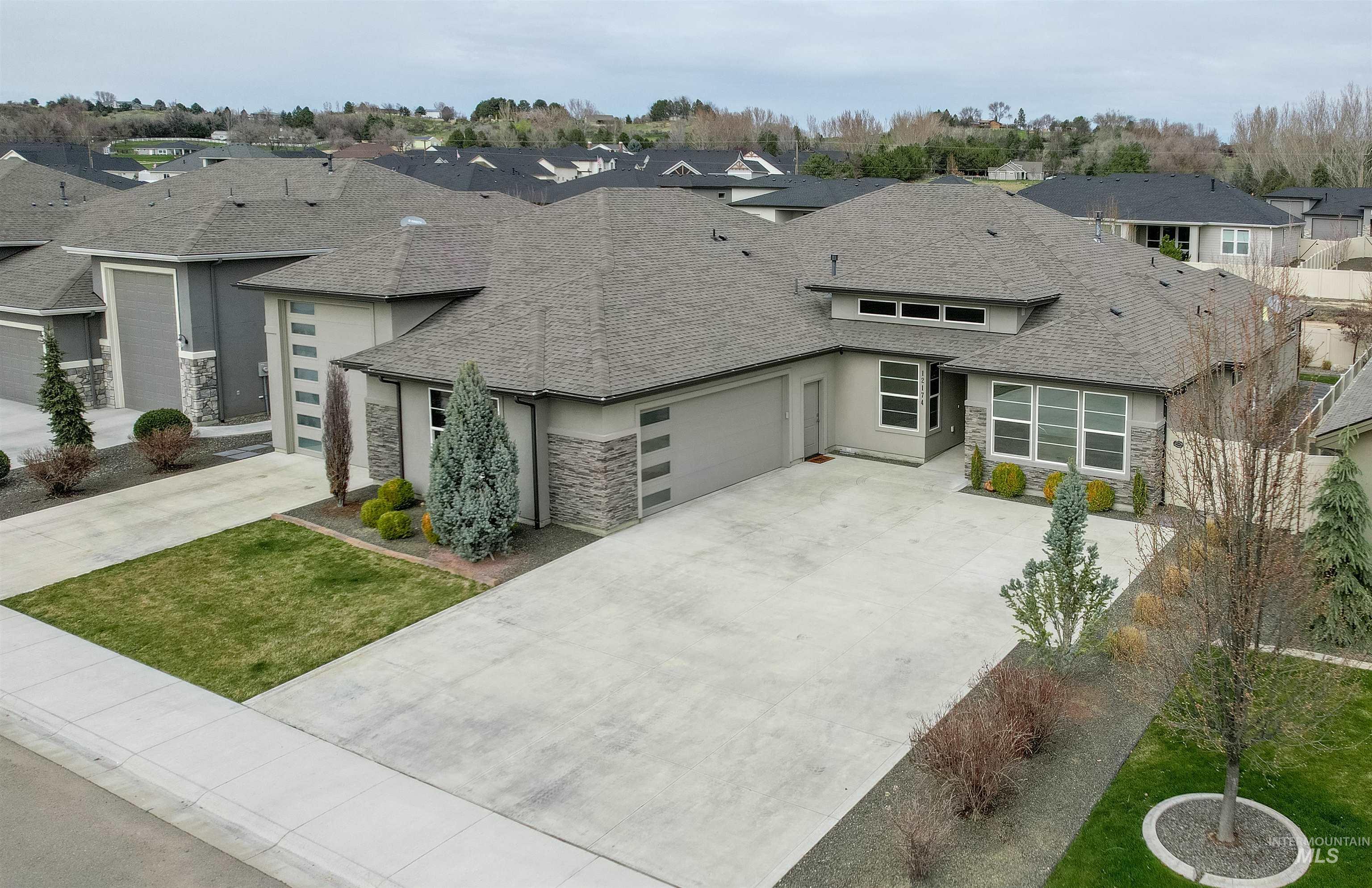 12174 W Lacerta Street, Star, Idaho 83669, 4 Bedrooms, 3.5 Bathrooms, Residential For Sale, Price $999,999, 98978242