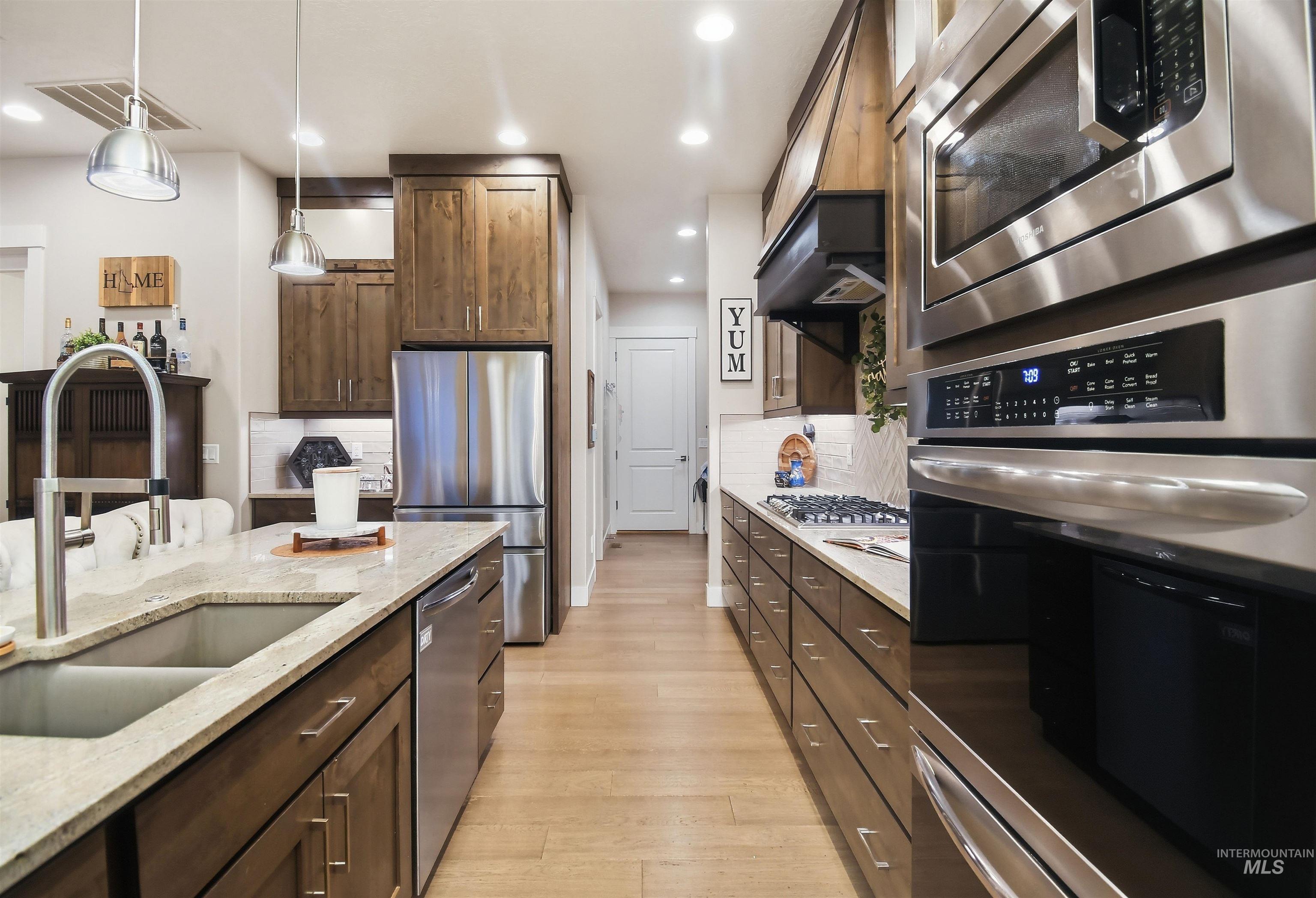 12174 W Lacerta Street, Star, Idaho 83669, 4 Bedrooms, 3.5 Bathrooms, Residential For Sale, Price $999,999,MLS 98978242