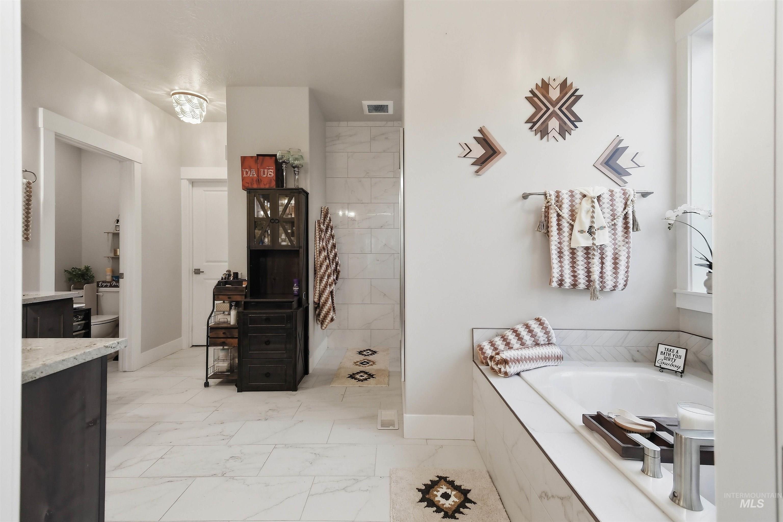 12174 W Lacerta Street, Star, Idaho 83669, 4 Bedrooms, 3.5 Bathrooms, Residential For Sale, Price $999,999,MLS 98978242