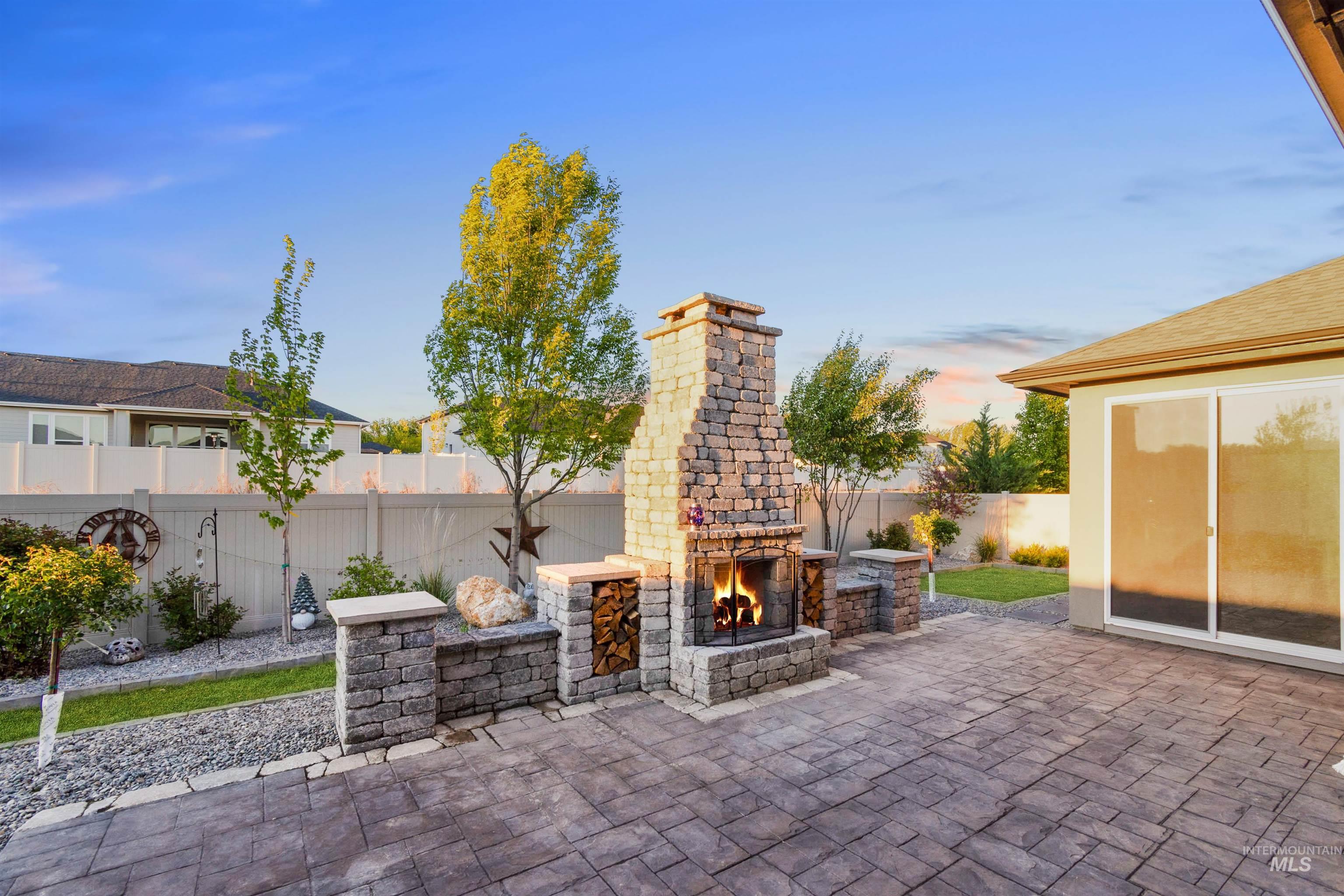 12174 W Lacerta Street, Star, Idaho 83669, 4 Bedrooms, 3.5 Bathrooms, Residential For Sale, Price $999,999,MLS 98978242