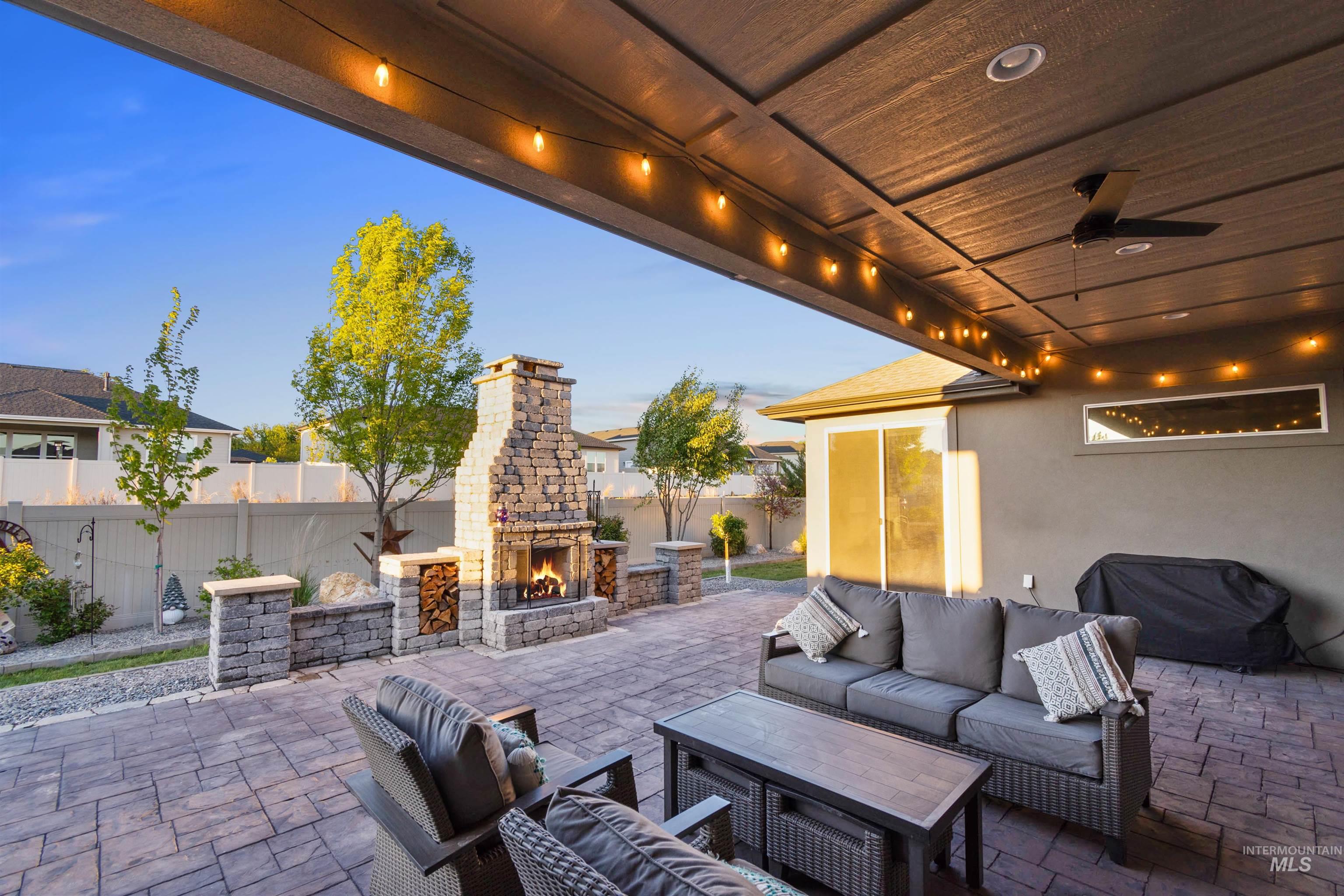 12174 W Lacerta Street, Star, Idaho 83669, 4 Bedrooms, 3.5 Bathrooms, Residential For Sale, Price $999,999, 98978242