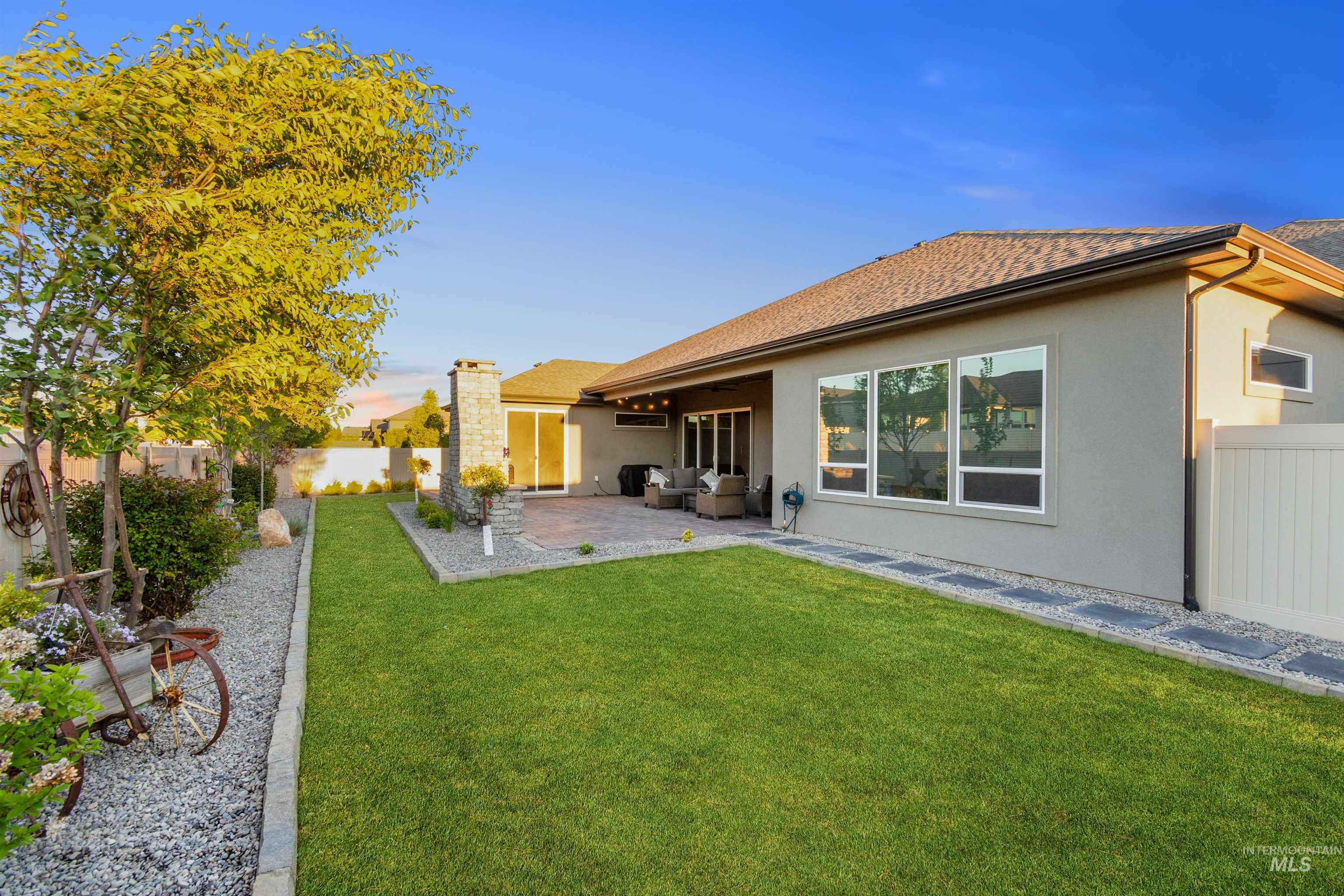 12174 W Lacerta Street, Star, Idaho 83669, 4 Bedrooms, 3.5 Bathrooms, Residential For Sale, Price $999,999,MLS 98978242