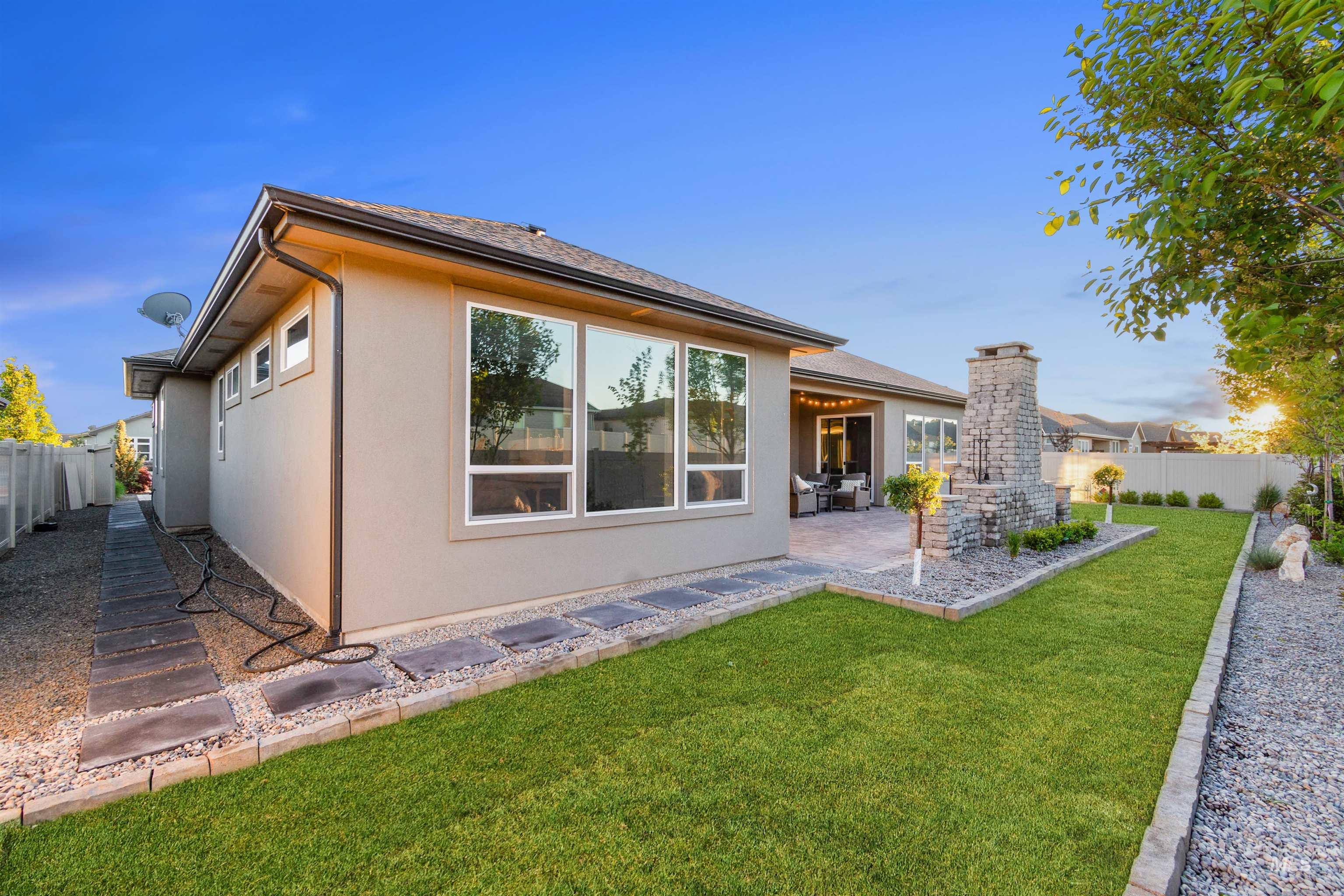 12174 W Lacerta Street, Star, Idaho 83669, 4 Bedrooms, 3.5 Bathrooms, Residential For Sale, Price $999,999, 98978242