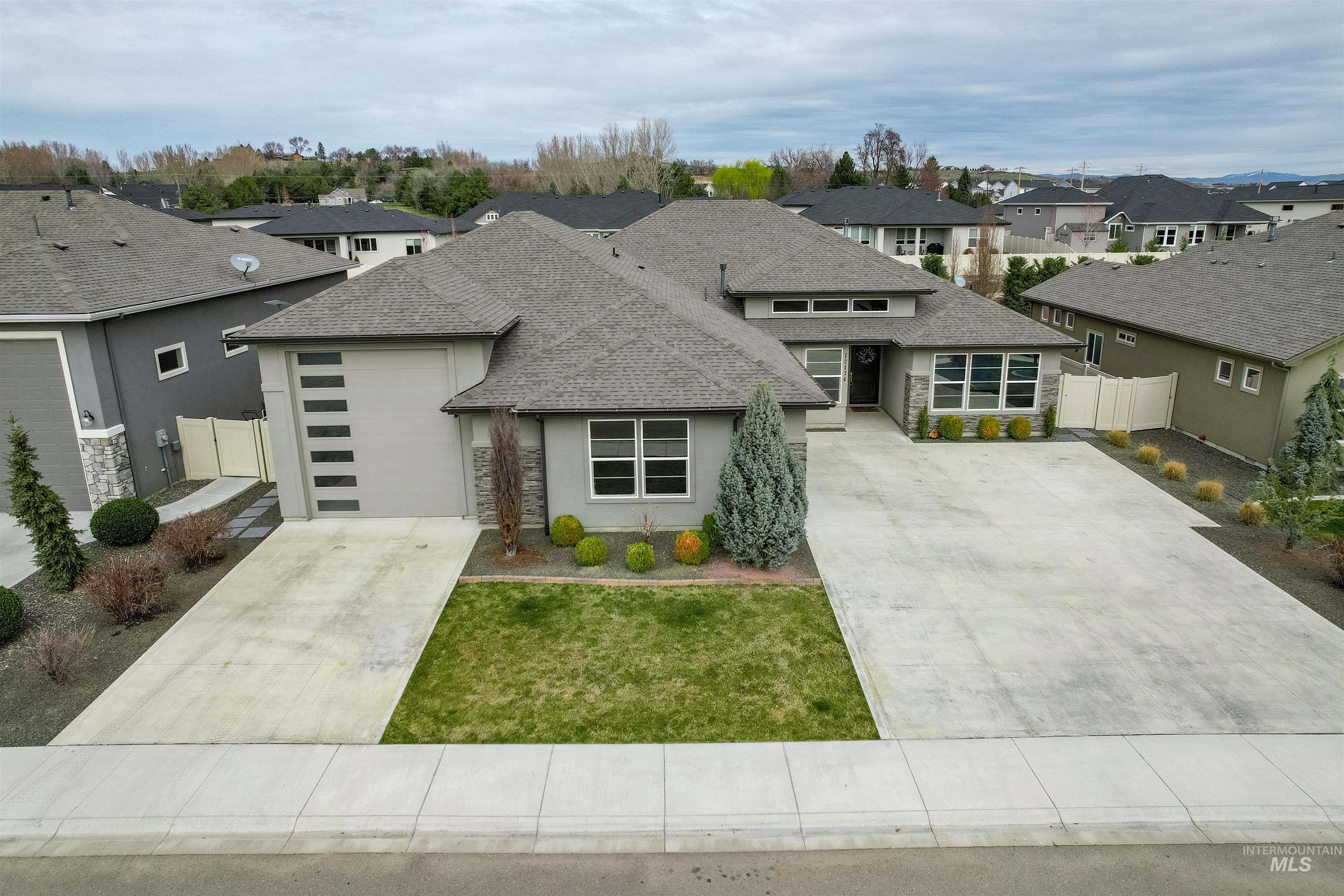 12174 W Lacerta Street, Star, Idaho 83669, 4 Bedrooms, 3.5 Bathrooms, Residential For Sale, Price $999,999, 98978242