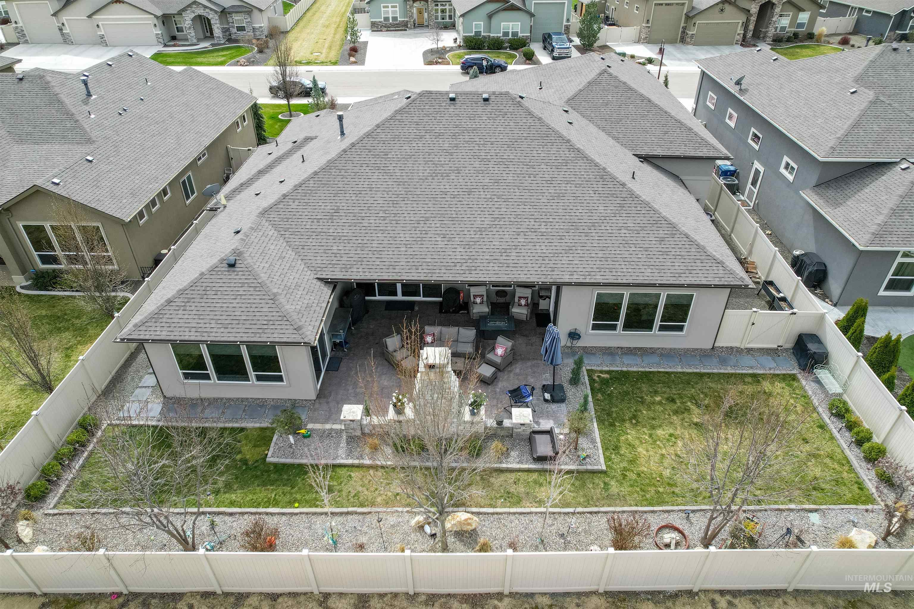 12174 W Lacerta Street, Star, Idaho 83669, 4 Bedrooms, 3.5 Bathrooms, Residential For Sale, Price $999,999, 98978242