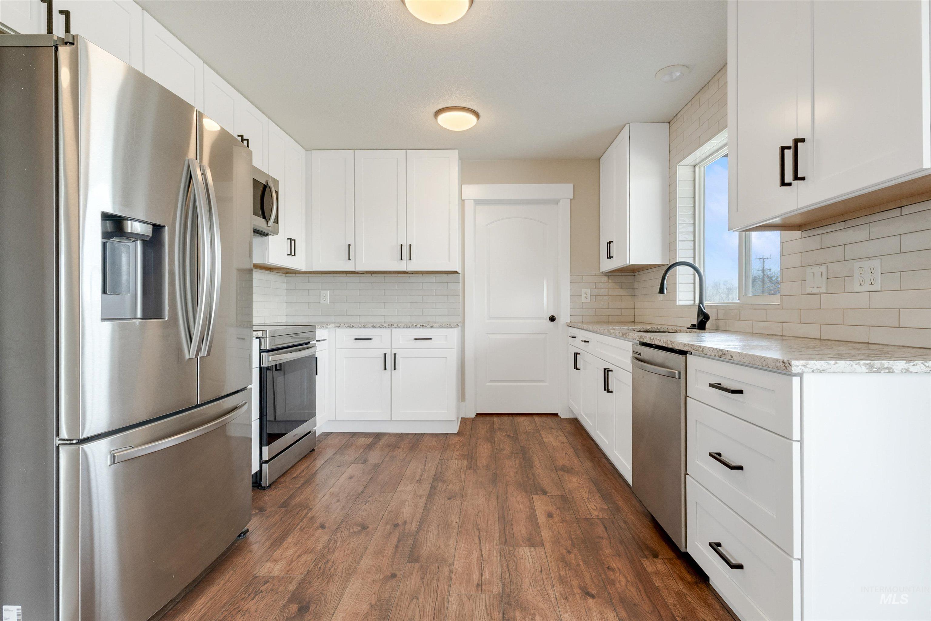 17530 Beet Rd., Caldwell, Idaho 83607, 4 Bedrooms, 2 Bathrooms, Residential For Sale, Price $734,900,MLS 98978243