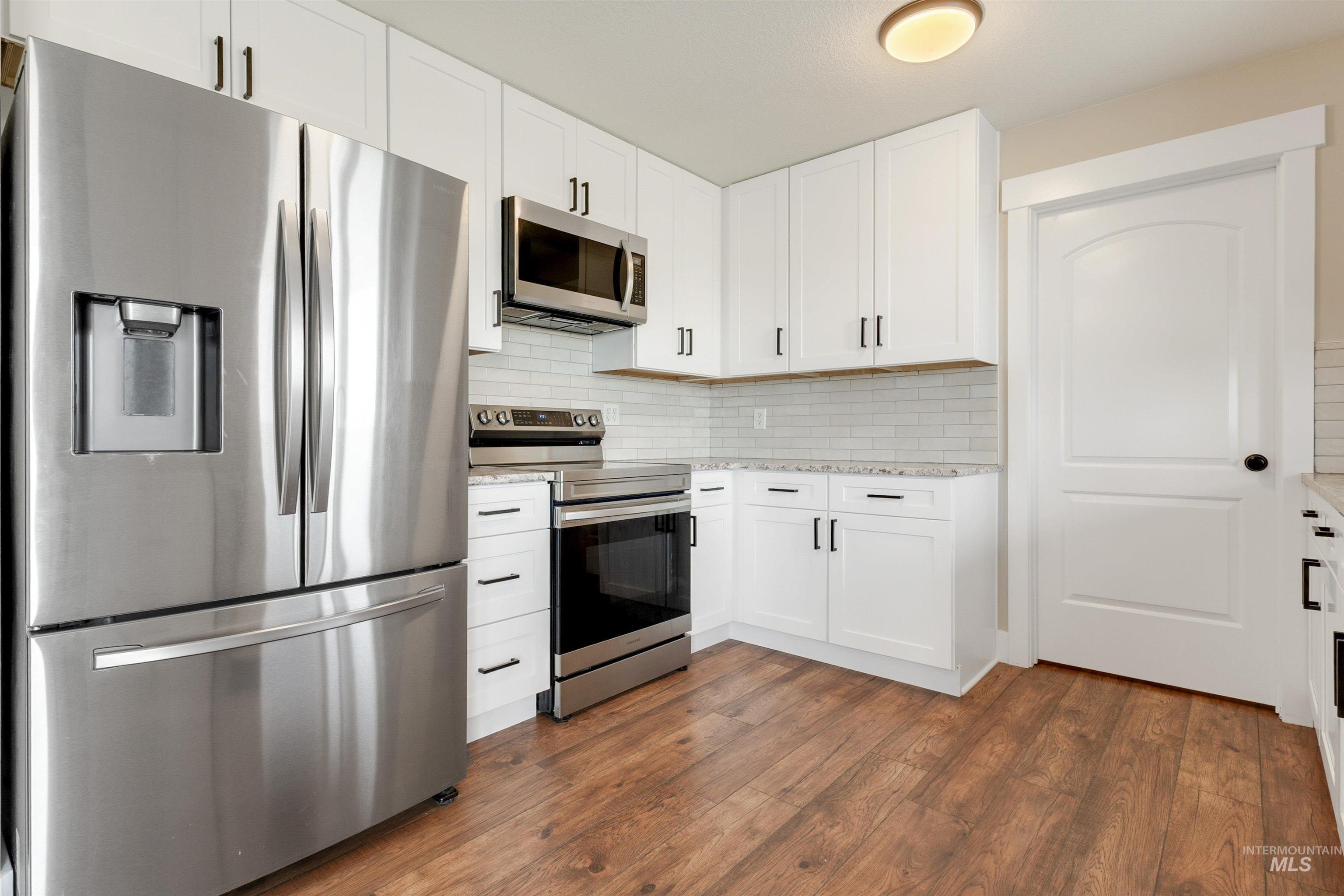 17530 Beet Rd., Caldwell, Idaho 83607, 4 Bedrooms, 2 Bathrooms, Residential For Sale, Price $734,900,MLS 98978243