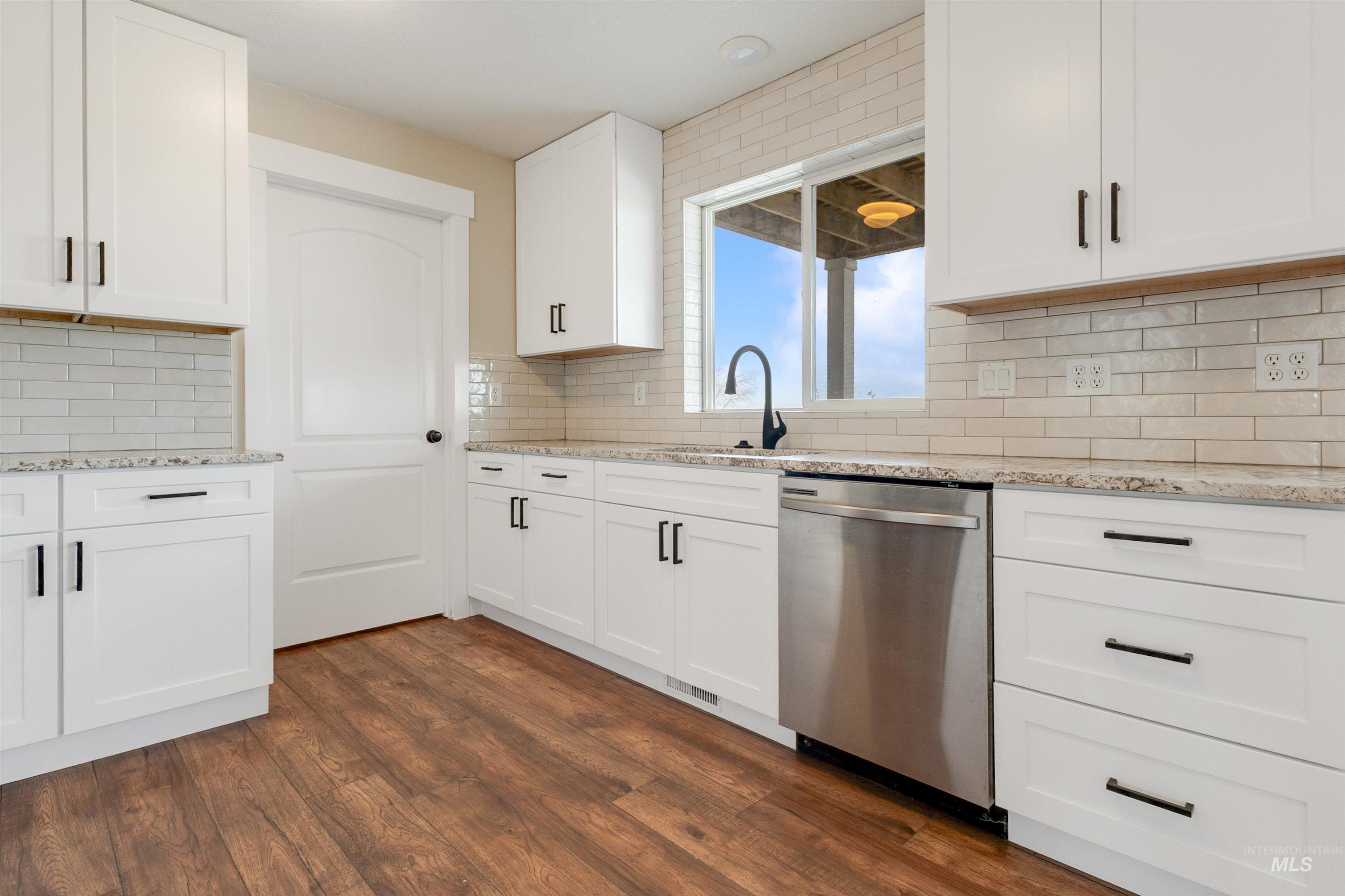 17530 Beet Rd., Caldwell, Idaho 83607, 4 Bedrooms, 2 Bathrooms, Residential For Sale, Price $734,900,MLS 98978243