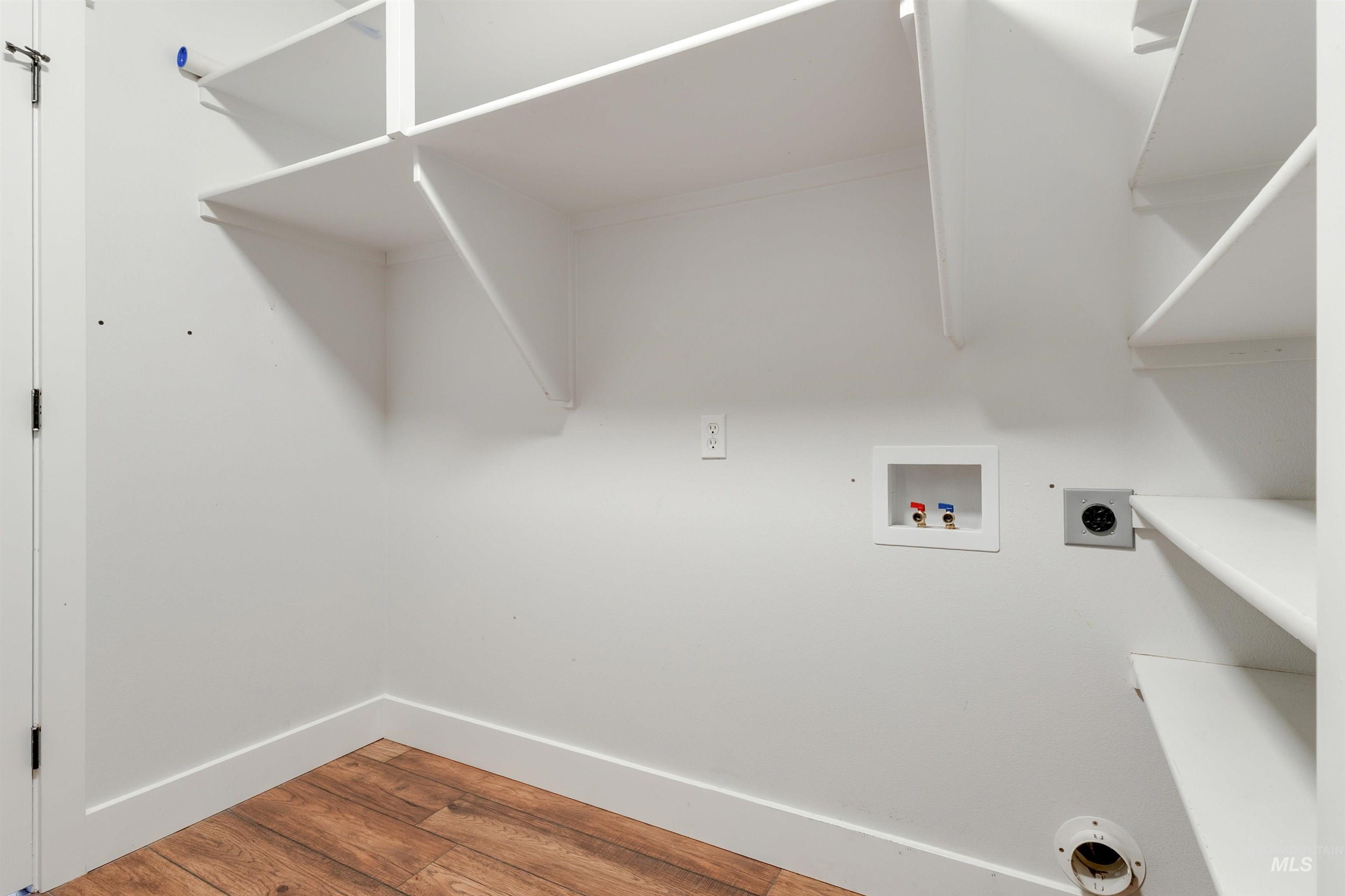 17530 Beet Rd., Caldwell, Idaho 83607, 4 Bedrooms, 2 Bathrooms, Residential For Sale, Price $734,900,MLS 98978243