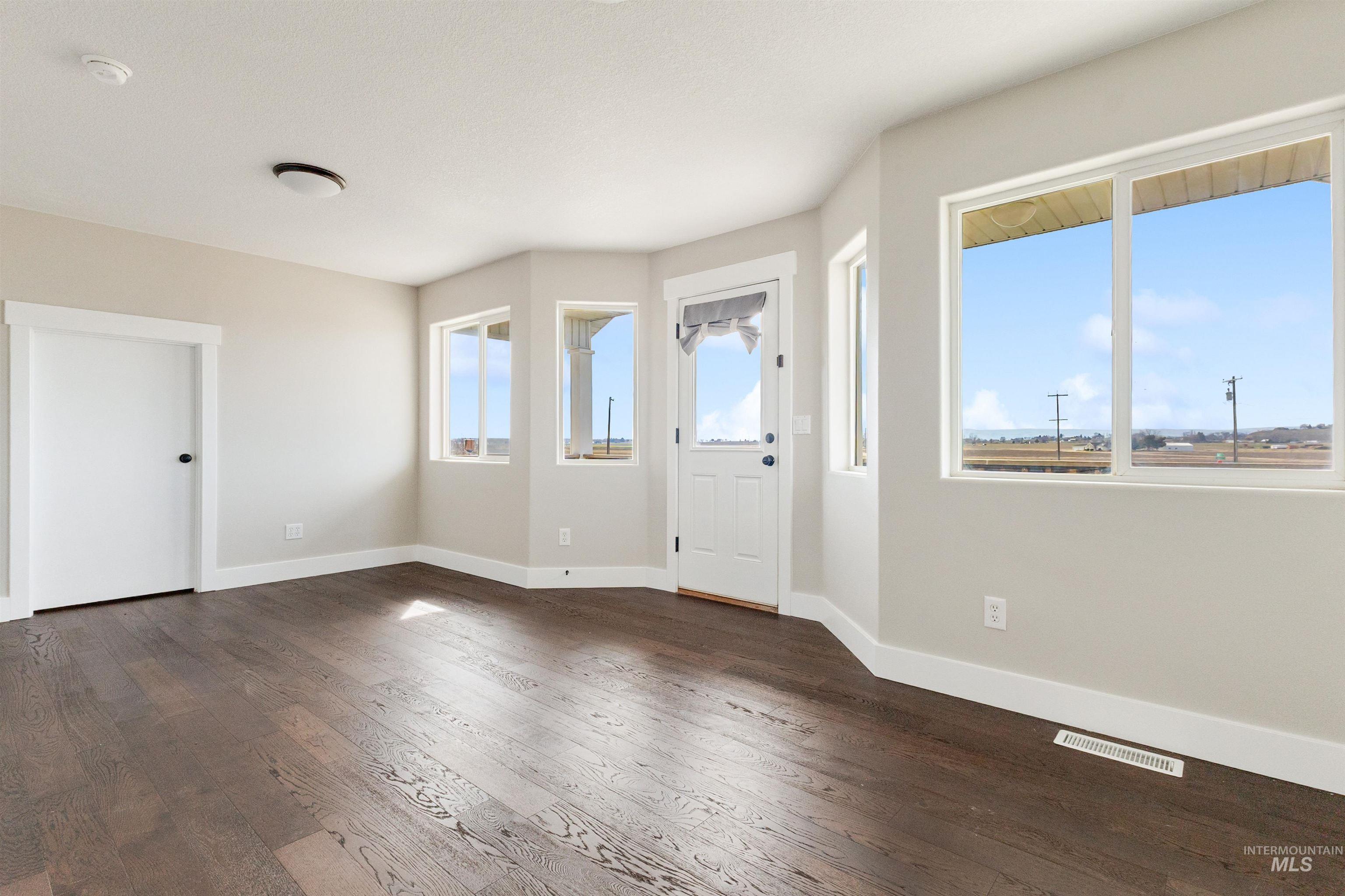 17530 Beet Rd., Caldwell, Idaho 83607, 4 Bedrooms, 2 Bathrooms, Residential For Sale, Price $734,900,MLS 98978243