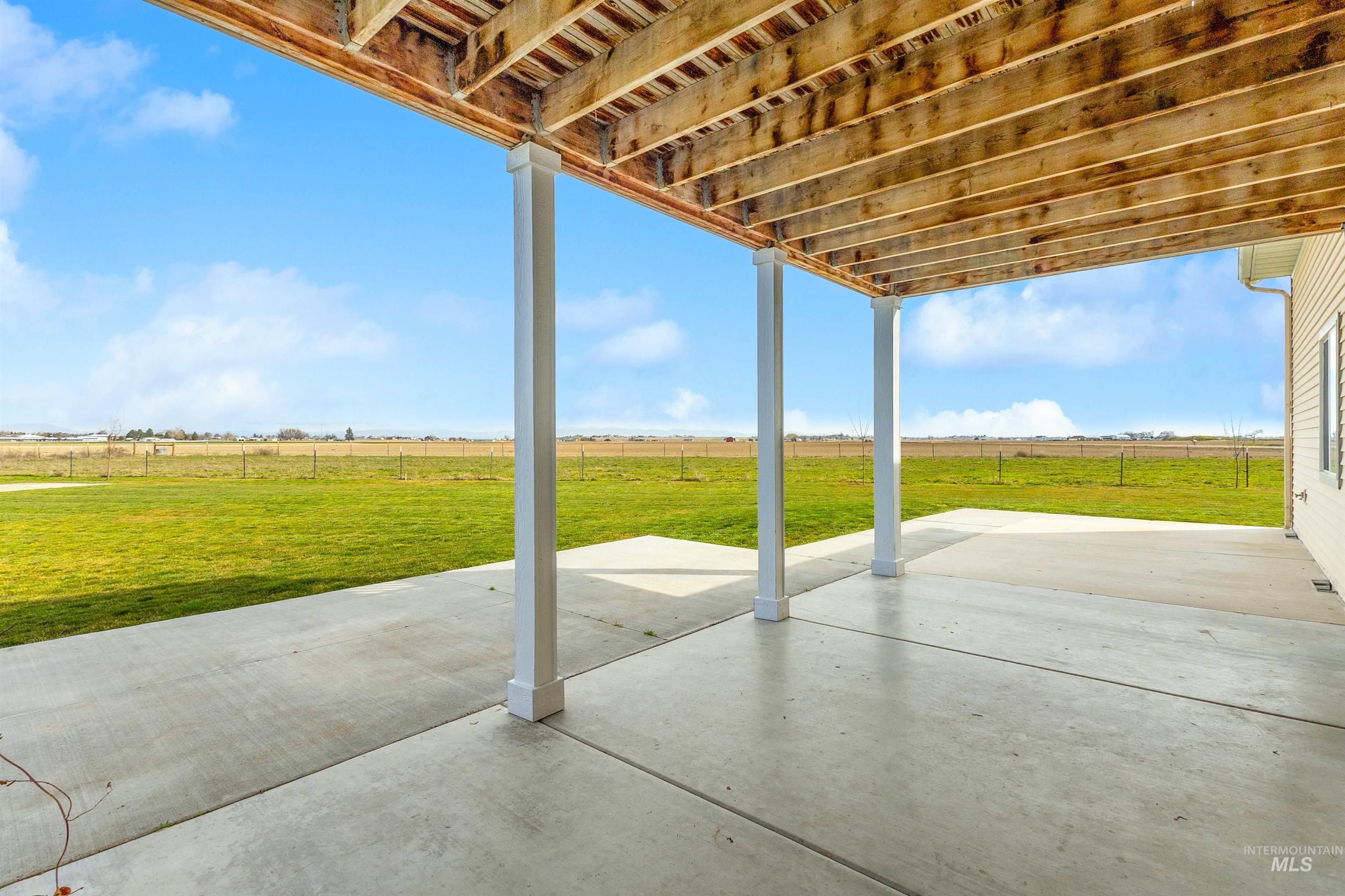 17530 Beet Rd., Caldwell, Idaho 83607, 4 Bedrooms, 2 Bathrooms, Residential For Sale, Price $734,900,MLS 98978243