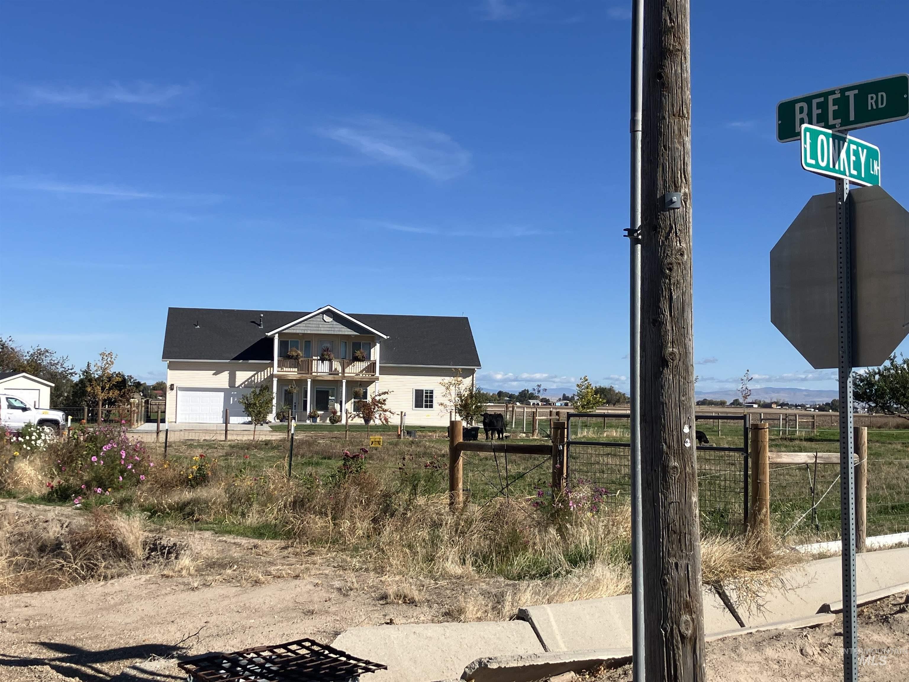 17530 Beet Rd., Caldwell, Idaho 83607, 4 Bedrooms, 2 Bathrooms, Residential For Sale, Price $734,900,MLS 98978243