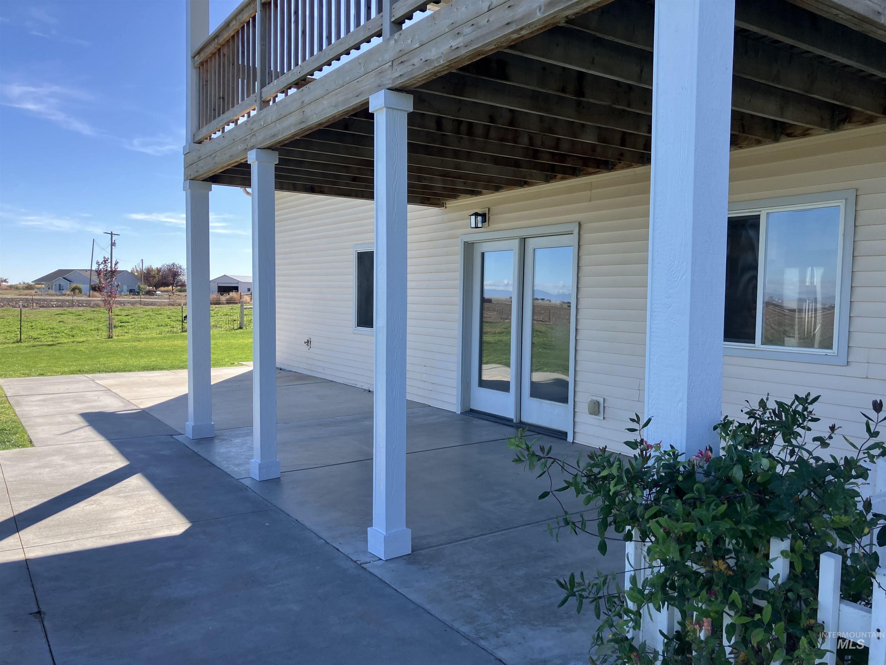 17530 Beet Rd., Caldwell, Idaho 83607, 4 Bedrooms, 2 Bathrooms, Residential For Sale, Price $734,900,MLS 98978243