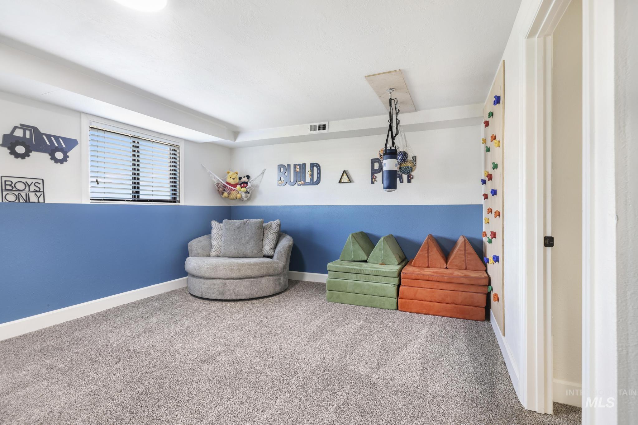 1149 Blake Street N, Twin Falls, Idaho 83301, 4 Bedrooms, 3 Bathrooms, Residential For Sale, Price $459,900,MLS 98978246