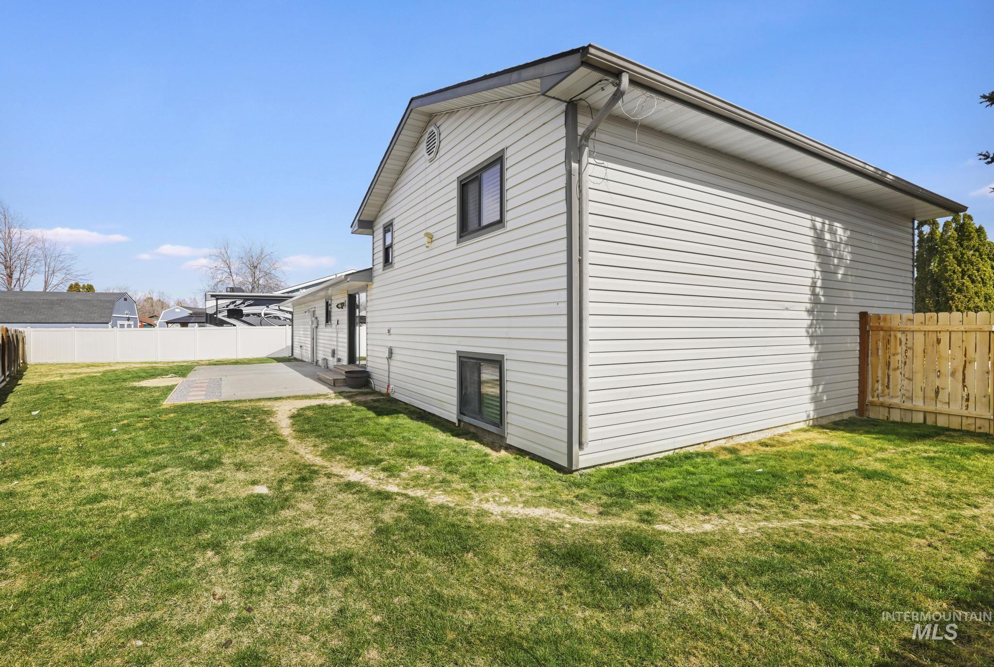 1149 Blake Street N, Twin Falls, Idaho 83301, 4 Bedrooms, 3 Bathrooms, Residential For Sale, Price $459,900,MLS 98978246