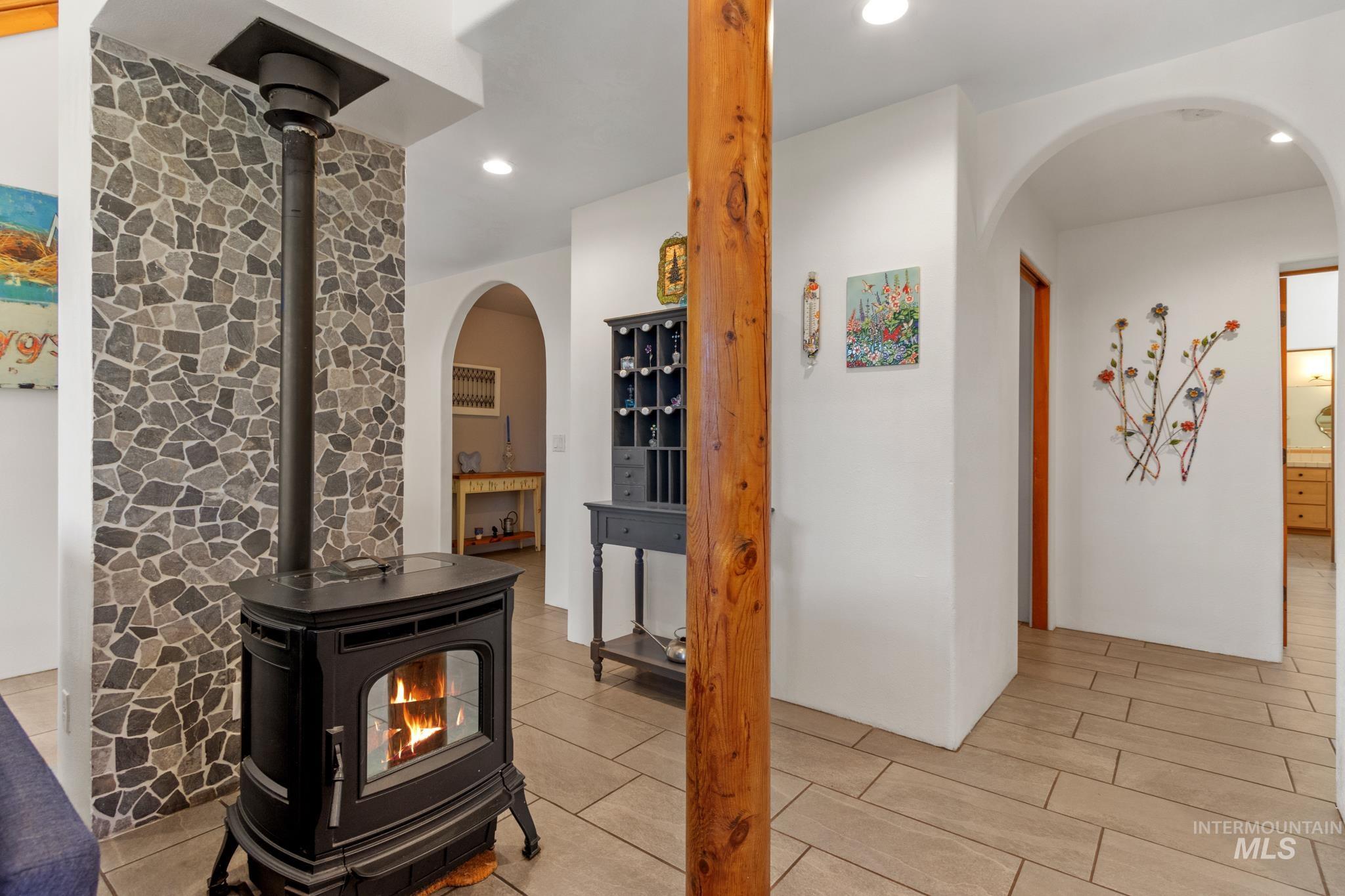 222 Rush Creek Road, Boise, Idaho 83716, 3 Bedrooms, 2.5 Bathrooms, Residential For Sale, Price $799,000,MLS 98978248