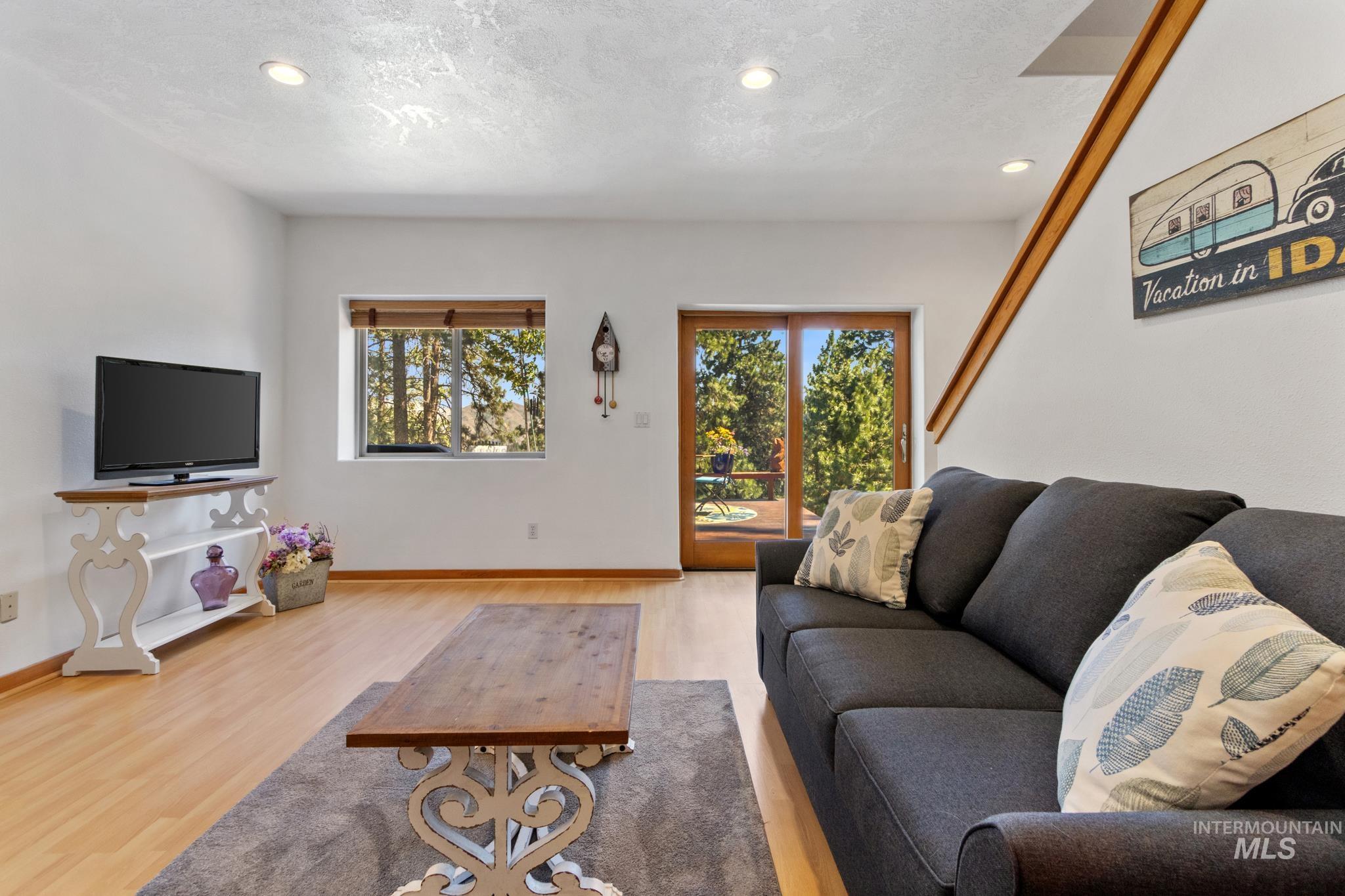 222 Rush Creek Road, Boise, Idaho 83716, 3 Bedrooms, 2.5 Bathrooms, Residential For Sale, Price $799,000,MLS 98978248