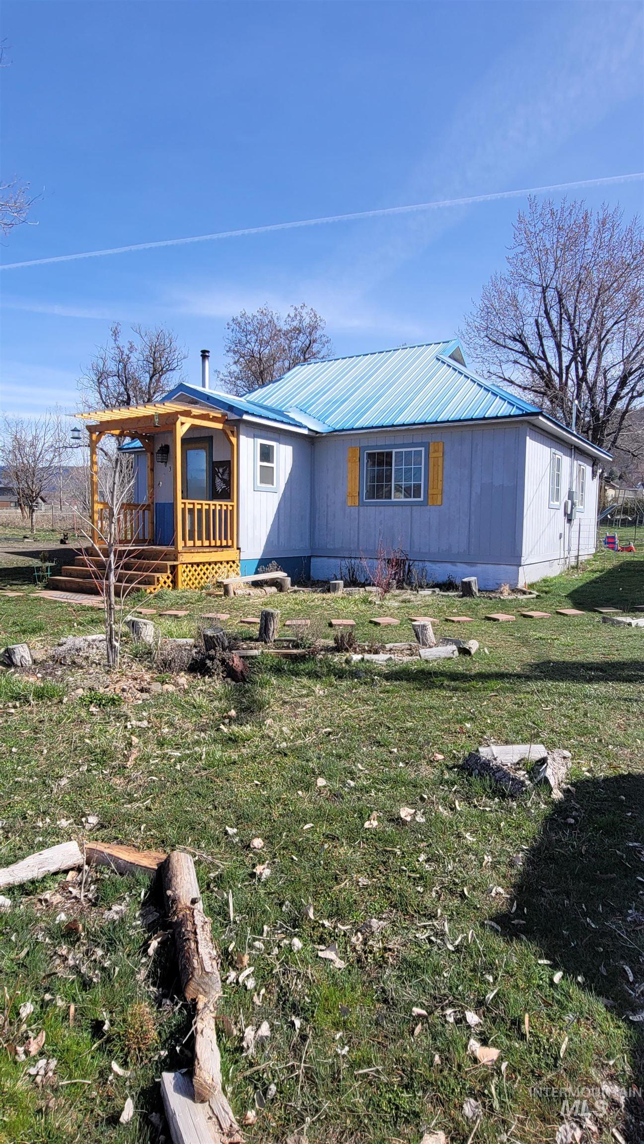 203 N Berkley St., Council, Idaho 83612, 2 Bedrooms, 1 Bathroom, Residential For Sale, Price $290,000,MLS 98978249