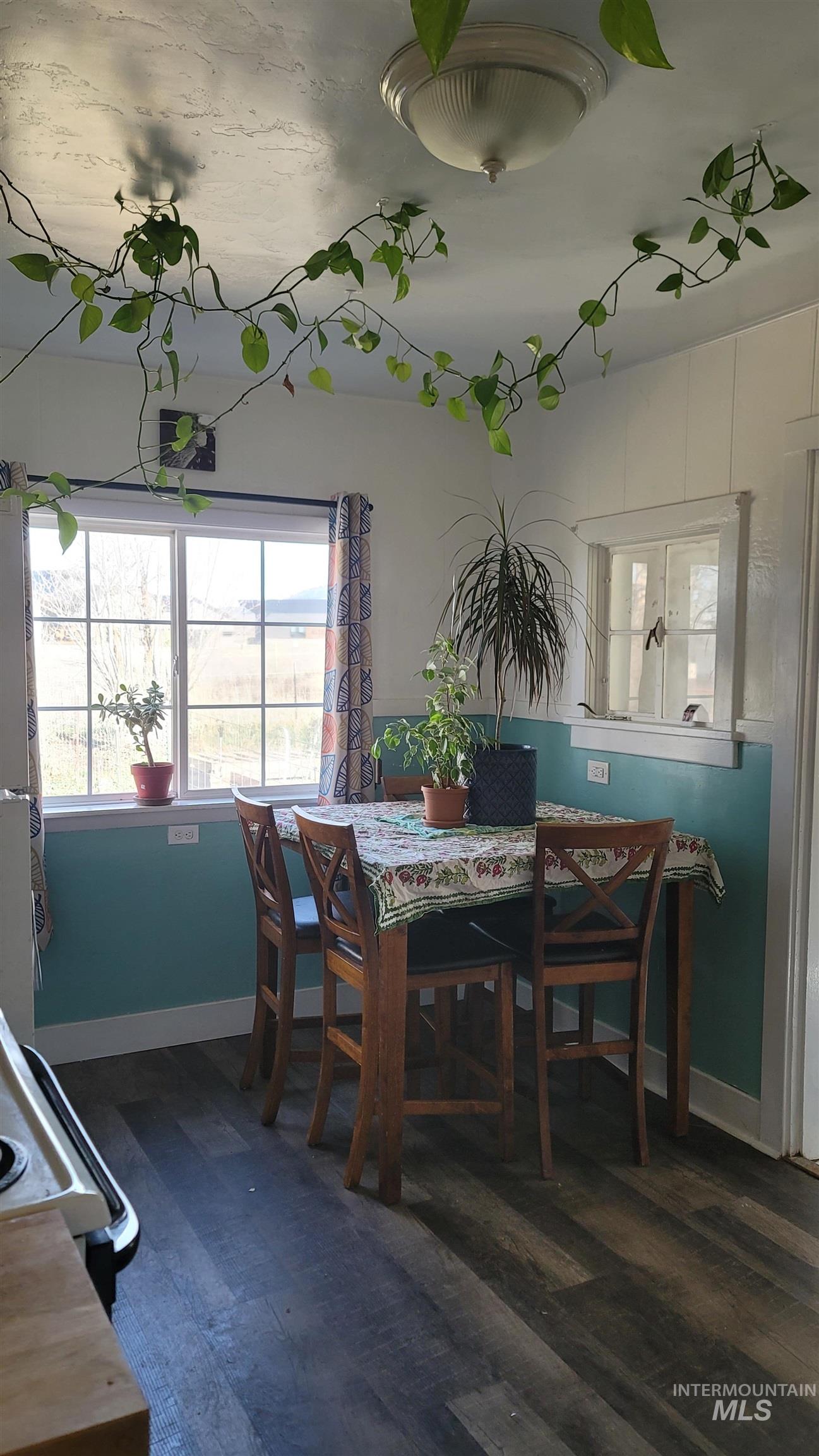 203 N Berkley St., Council, Idaho 83612, 2 Bedrooms, 1 Bathroom, Residential For Sale, Price $290,000,MLS 98978249