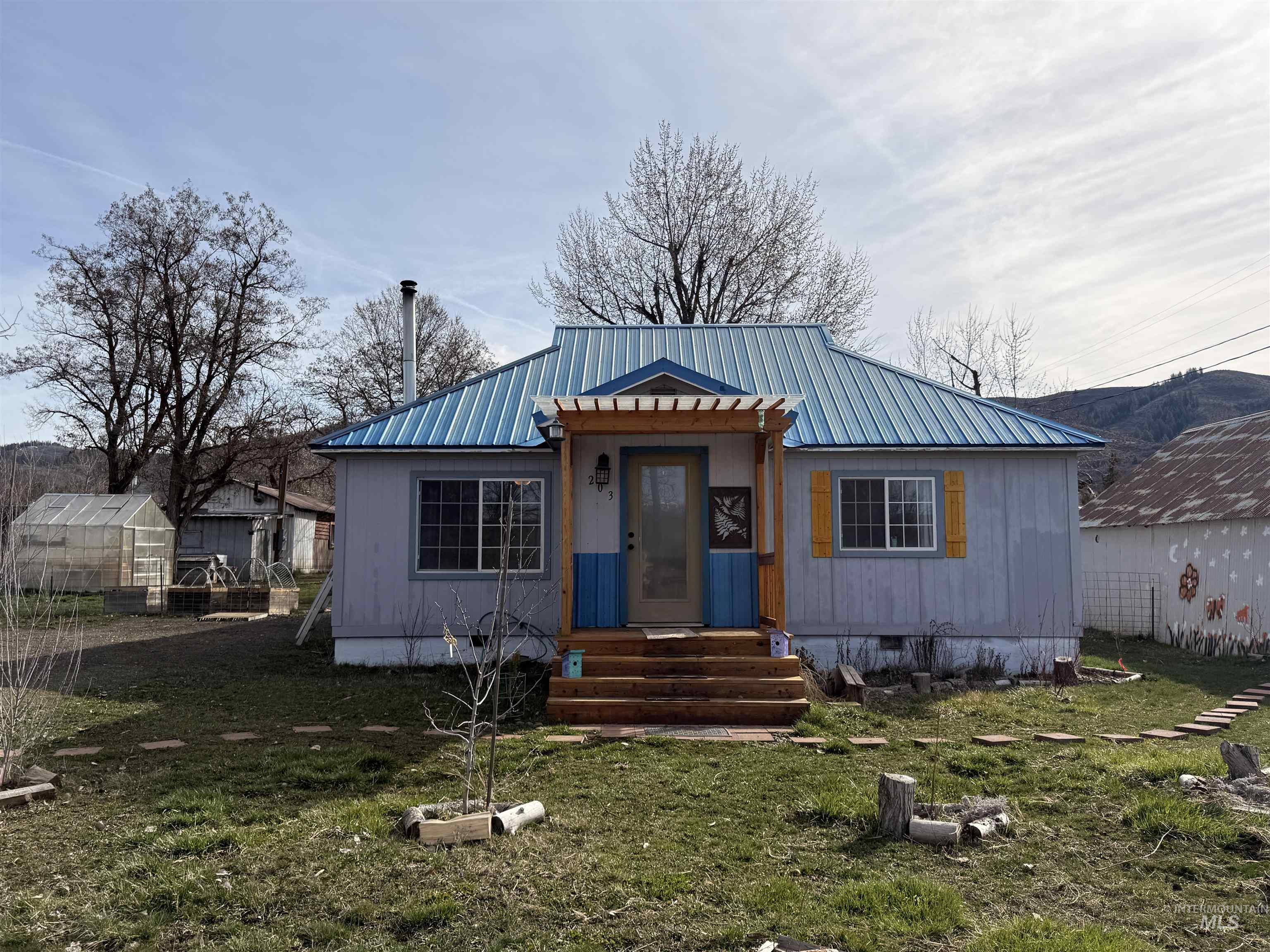 203 N Berkley St., Council, Idaho 83612, 2 Bedrooms, 1 Bathroom, Residential For Sale, Price $290,000, 98978249