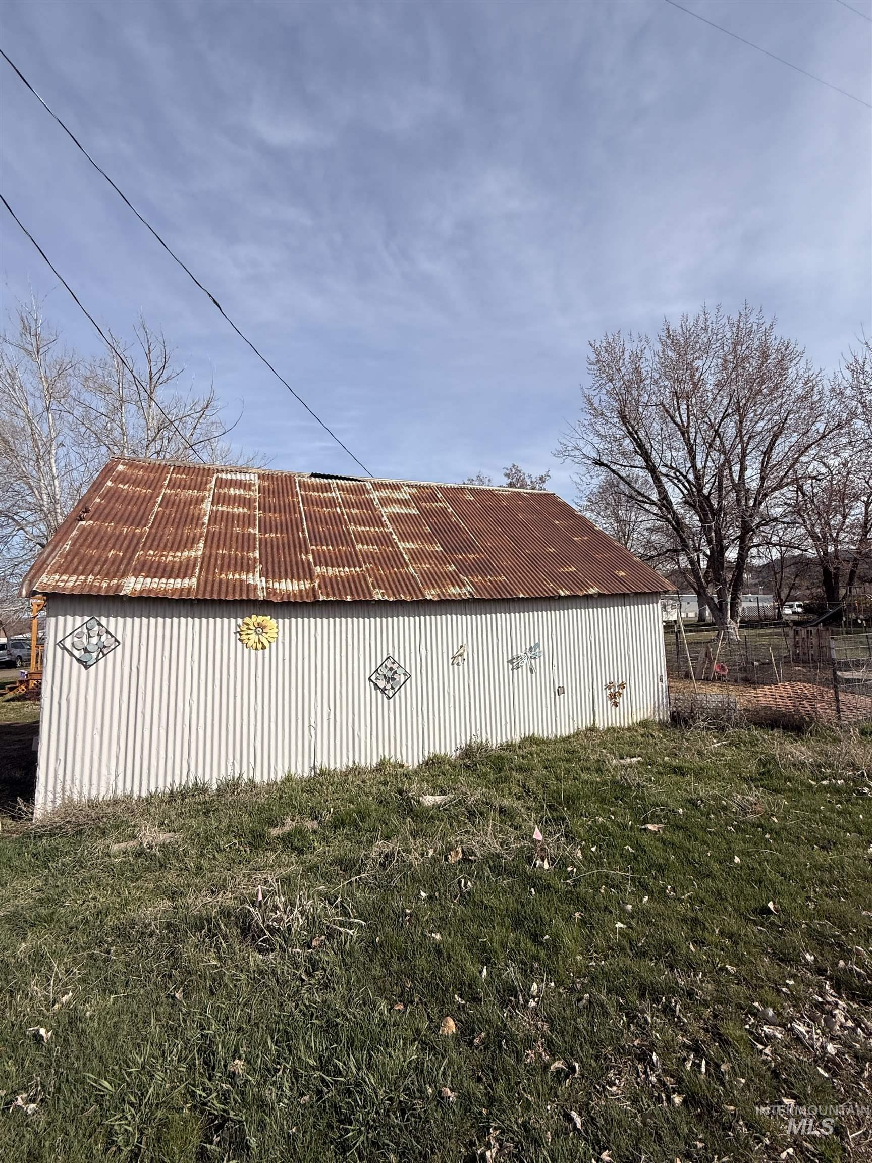203 N Berkley St., Council, Idaho 83612, 2 Bedrooms, 1 Bathroom, Residential For Sale, Price $290,000, 98978249