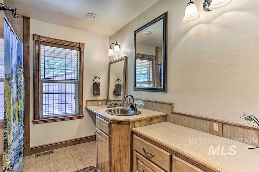 18 Shady Ln, Garden Valley, Idaho 83622, 3 Bedrooms, 3 Bathrooms, Residential For Sale, Price $1,250,000,MLS 98978250