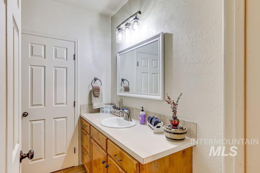 18 Shady Ln, Garden Valley, Idaho 83622, 3 Bedrooms, 3 Bathrooms, Residential For Sale, Price $1,250,000,MLS 98978250