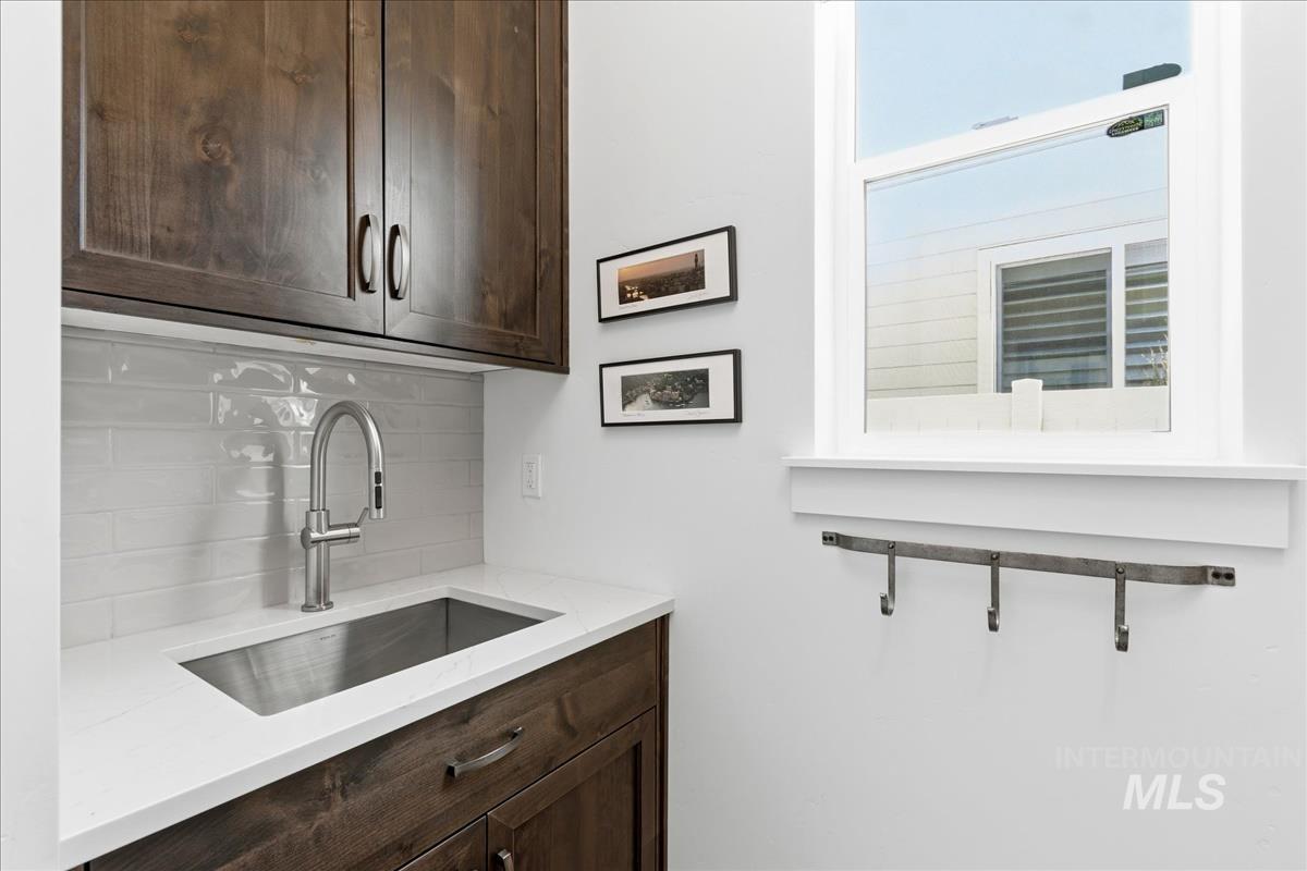 8680 W Pickett Creek St, Star, Idaho 83669, 2 Bedrooms, 2 Bathrooms, Residential For Sale, Price $599,900,MLS 98978252