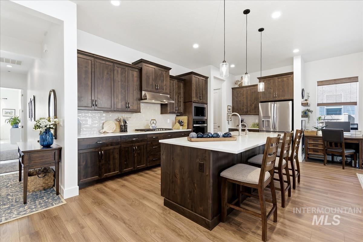 8680 W Pickett Creek St, Star, Idaho 83669, 2 Bedrooms, 2 Bathrooms, Residential For Sale, Price $599,900,MLS 98978252