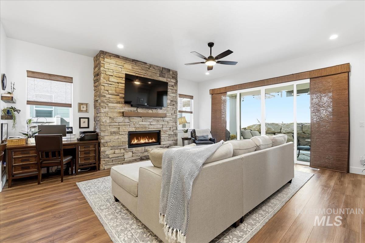 8680 W Pickett Creek St, Star, Idaho 83669, 2 Bedrooms, 2 Bathrooms, Residential For Sale, Price $599,900,MLS 98978252